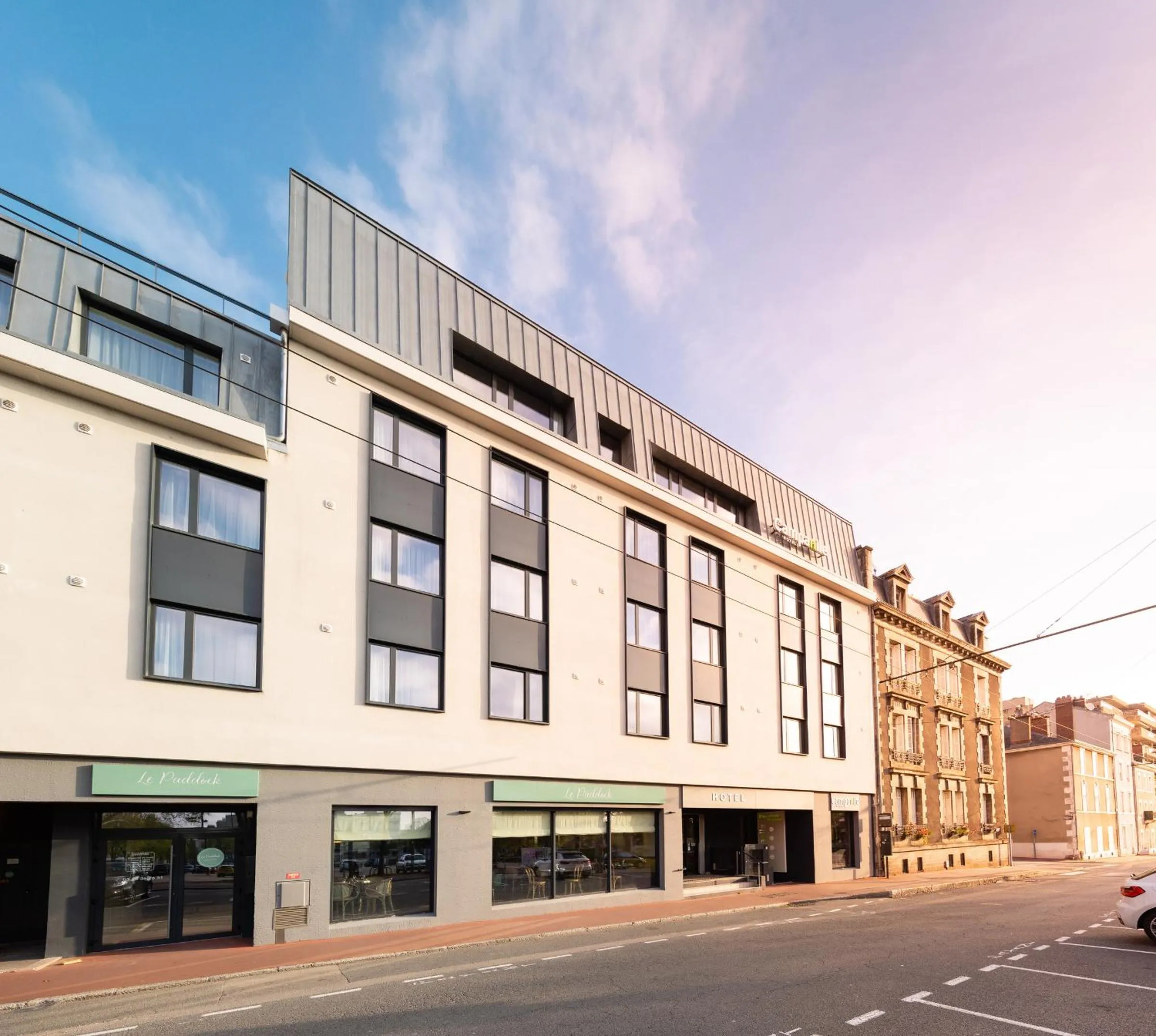 Property building in Campanile Limoges Centre - Gare