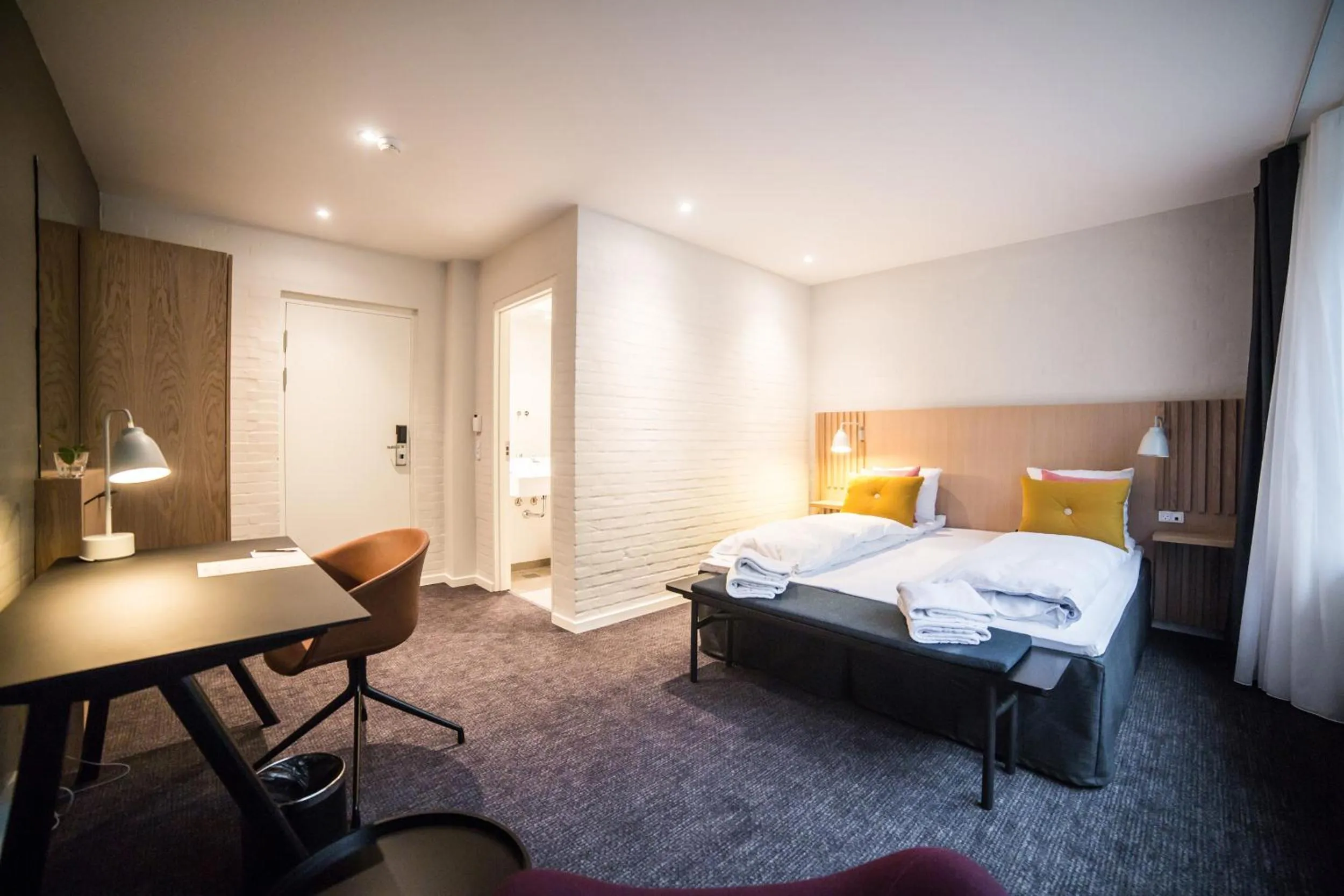 Photo of the whole room, Bed in Comwell Holte