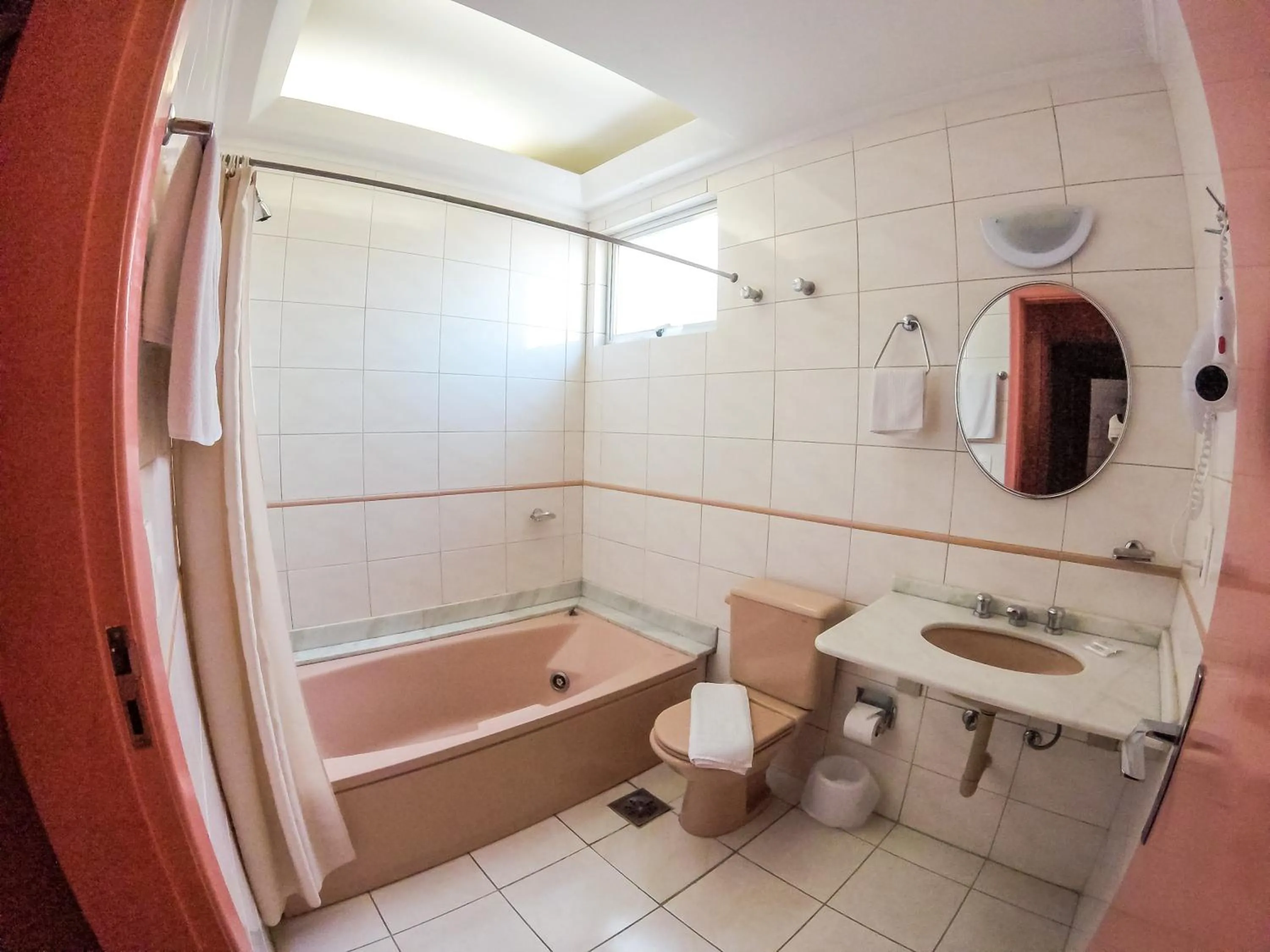 Bathroom in Milão Hotel