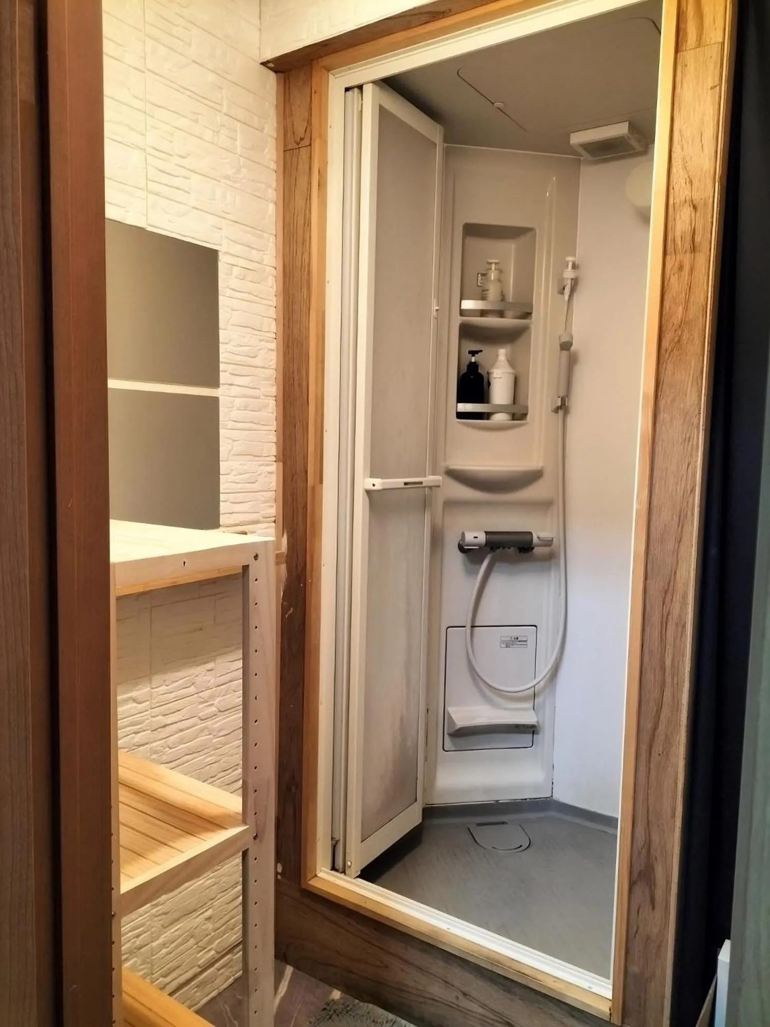 Shower in Backstage Party Hostel & Bar