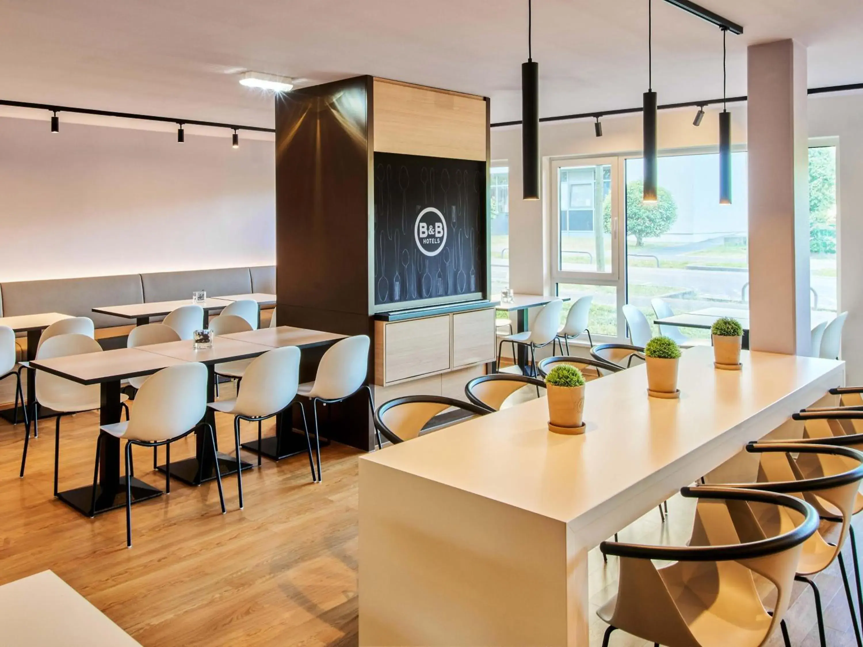 Restaurant/places to eat in B&B Hotel Frankfurt-Airport Restaurant/places to eat in B&B Hotel Frankfurt-Airport