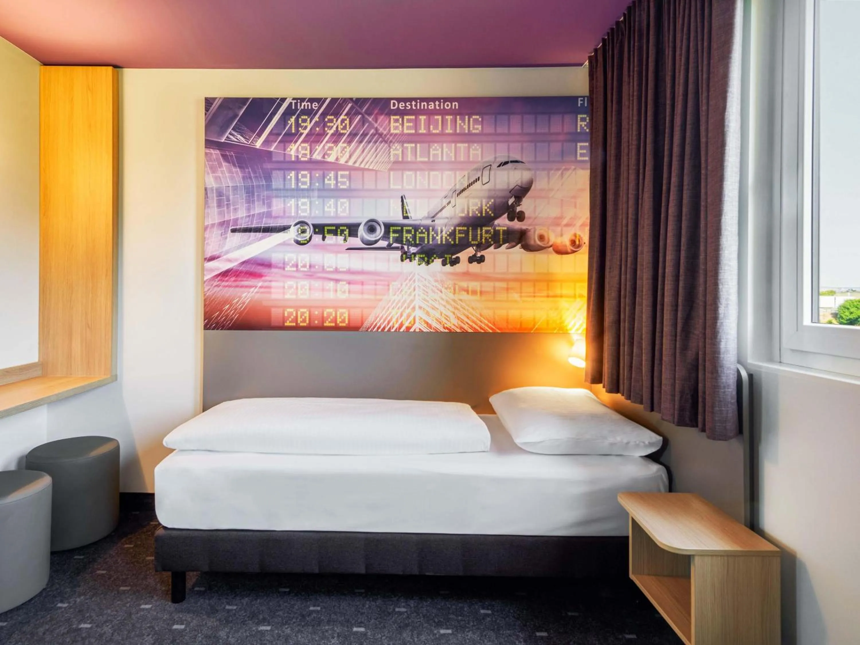 Photo of the whole room, Bed in B&B Hotel Frankfurt-Airport