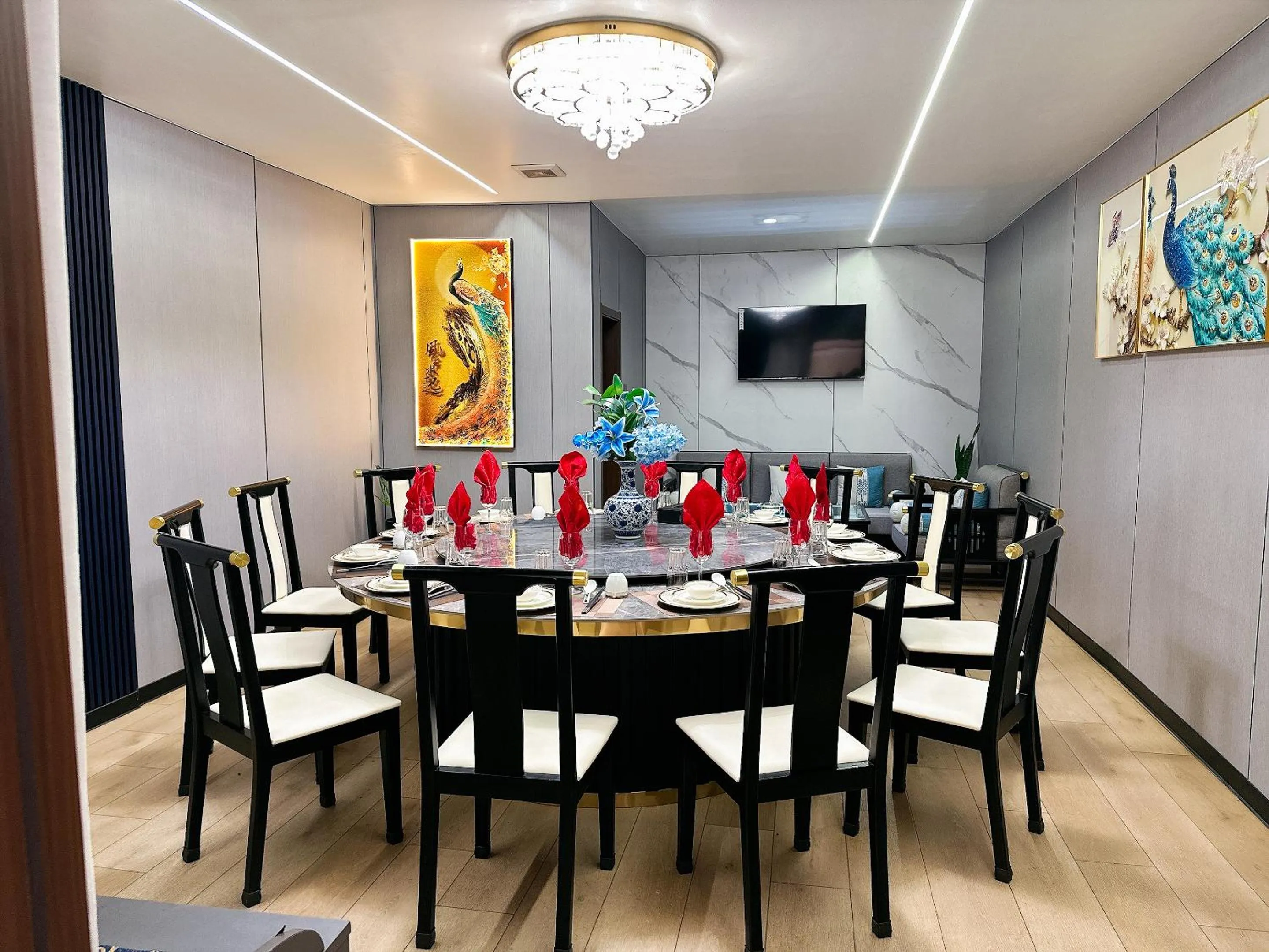 TV and multimedia in Nanjing Restaurant & Motel