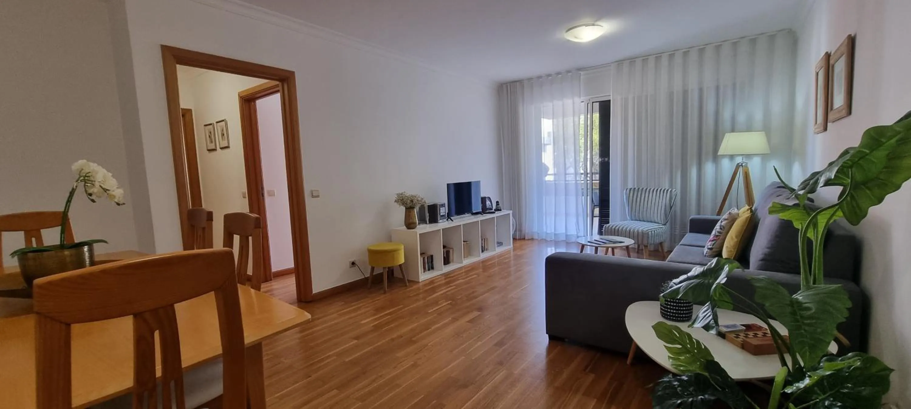 Communal lounge/ TV room in Apartamento Infante