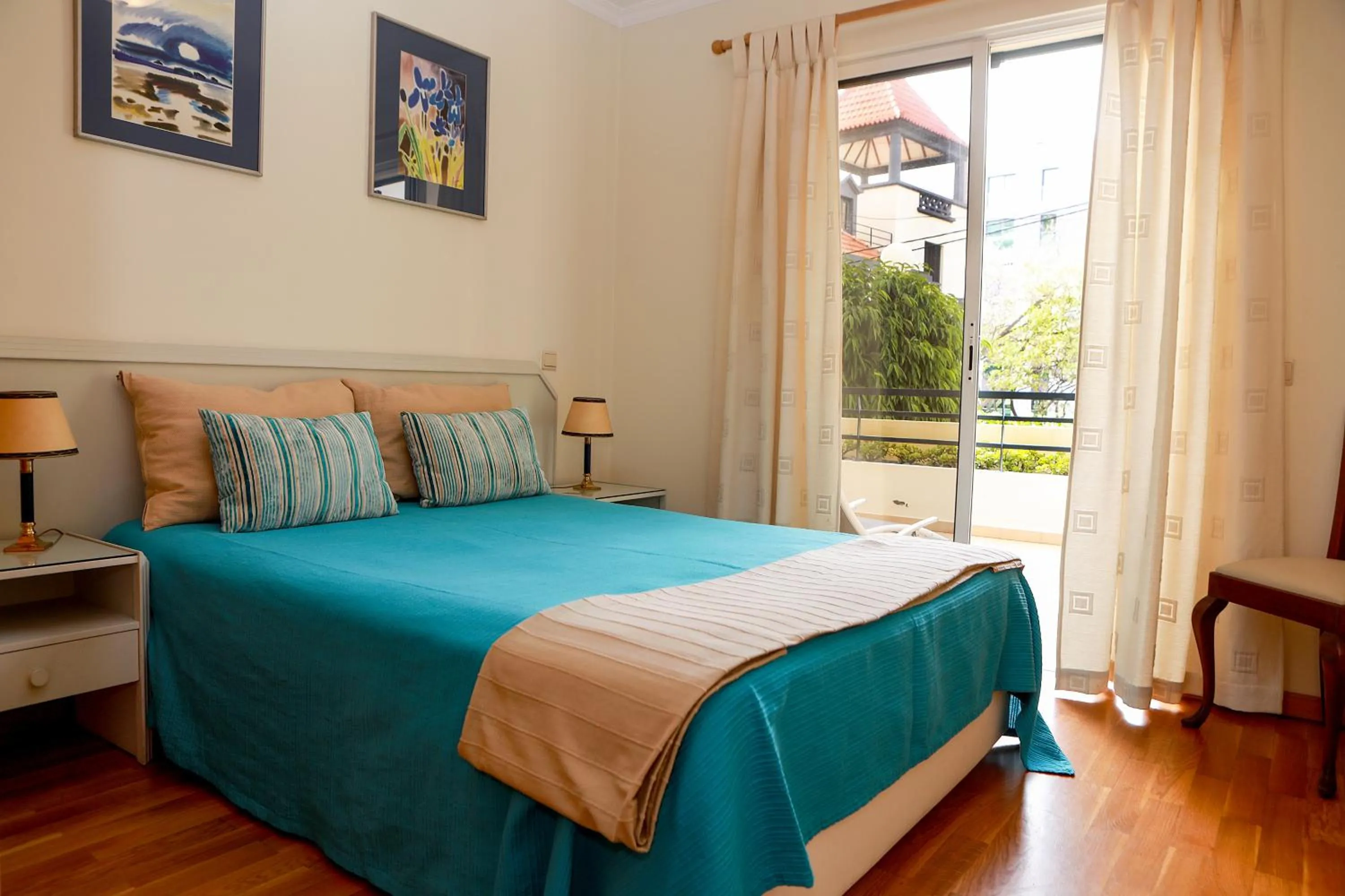 Balcony/Terrace, Bed in Apartamento Infante