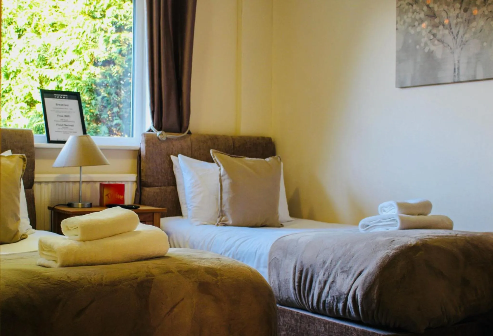 Bed in The Ham and Cheese