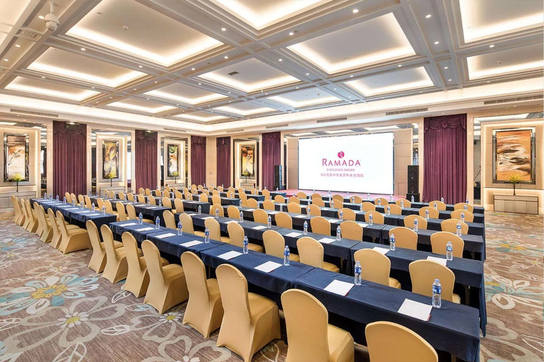 Meeting/conference room in Ramada Shenzhen Baoan