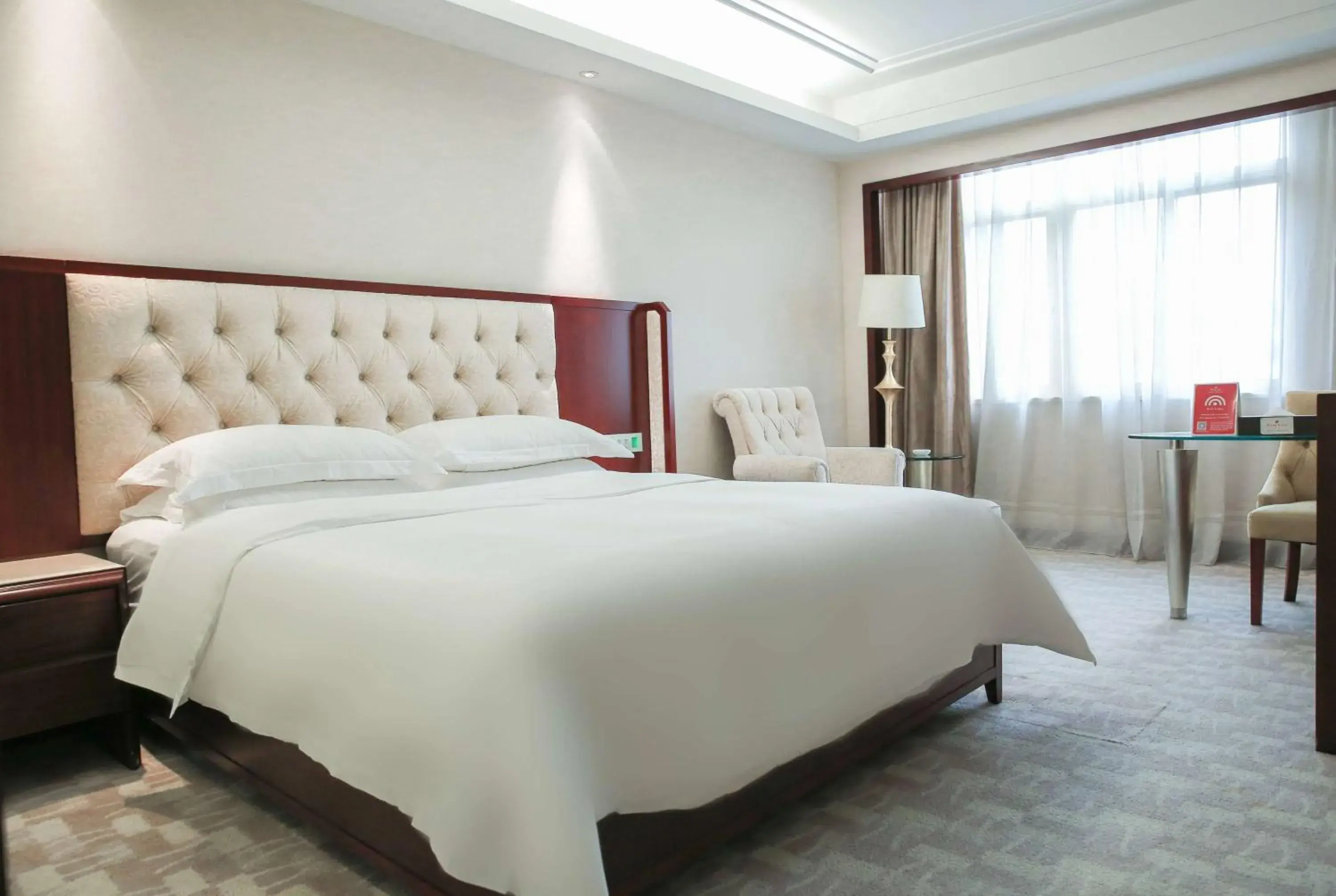 Food and drinks, Bed in Ramada Shenzhen Baoan