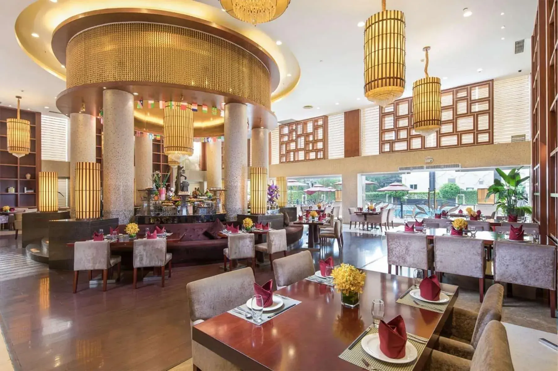 Breakfast, Restaurant/Places to Eat in Ramada Shenzhen Baoan