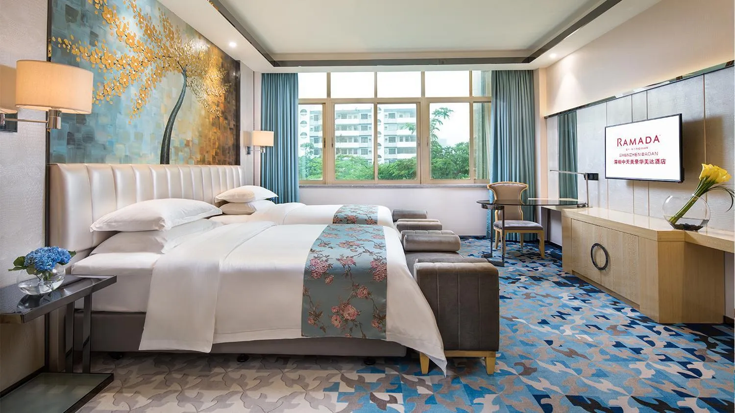 Bed in Ramada Shenzhen Baoan