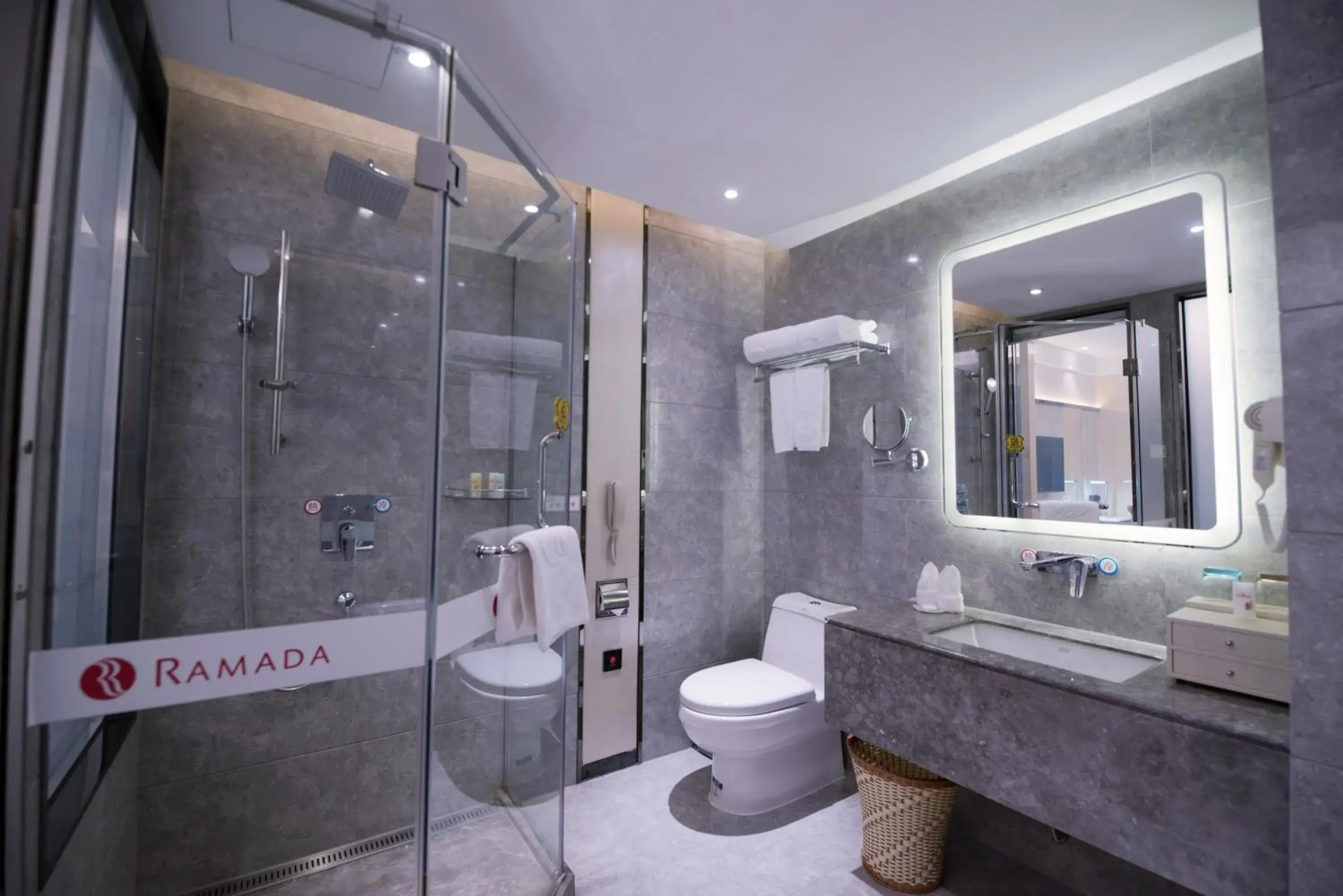 Bathroom in Ramada Shenzhen Baoan