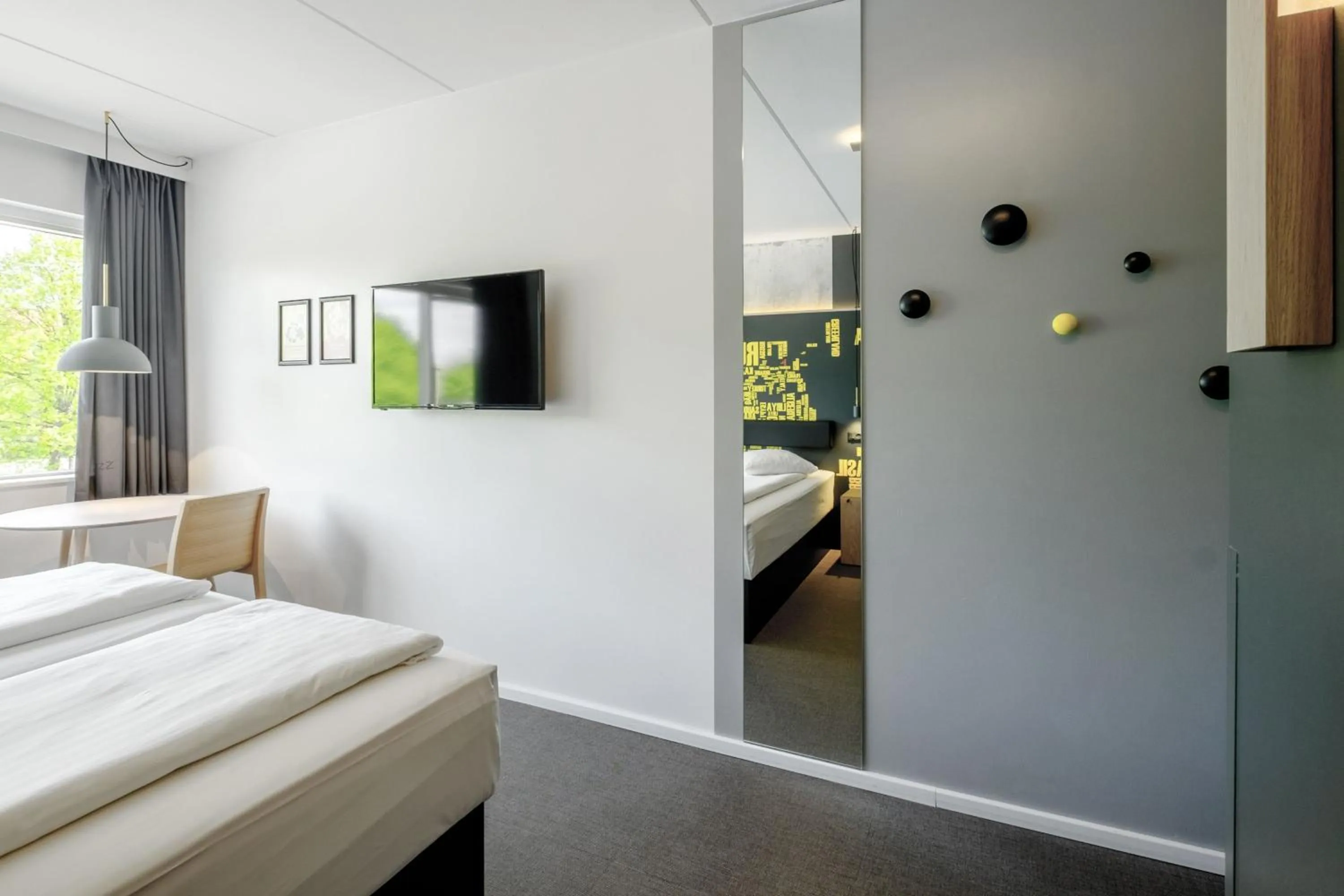 Photo of the whole room, Bed in Four Points Flex by Sheraton Copenhagen Airport