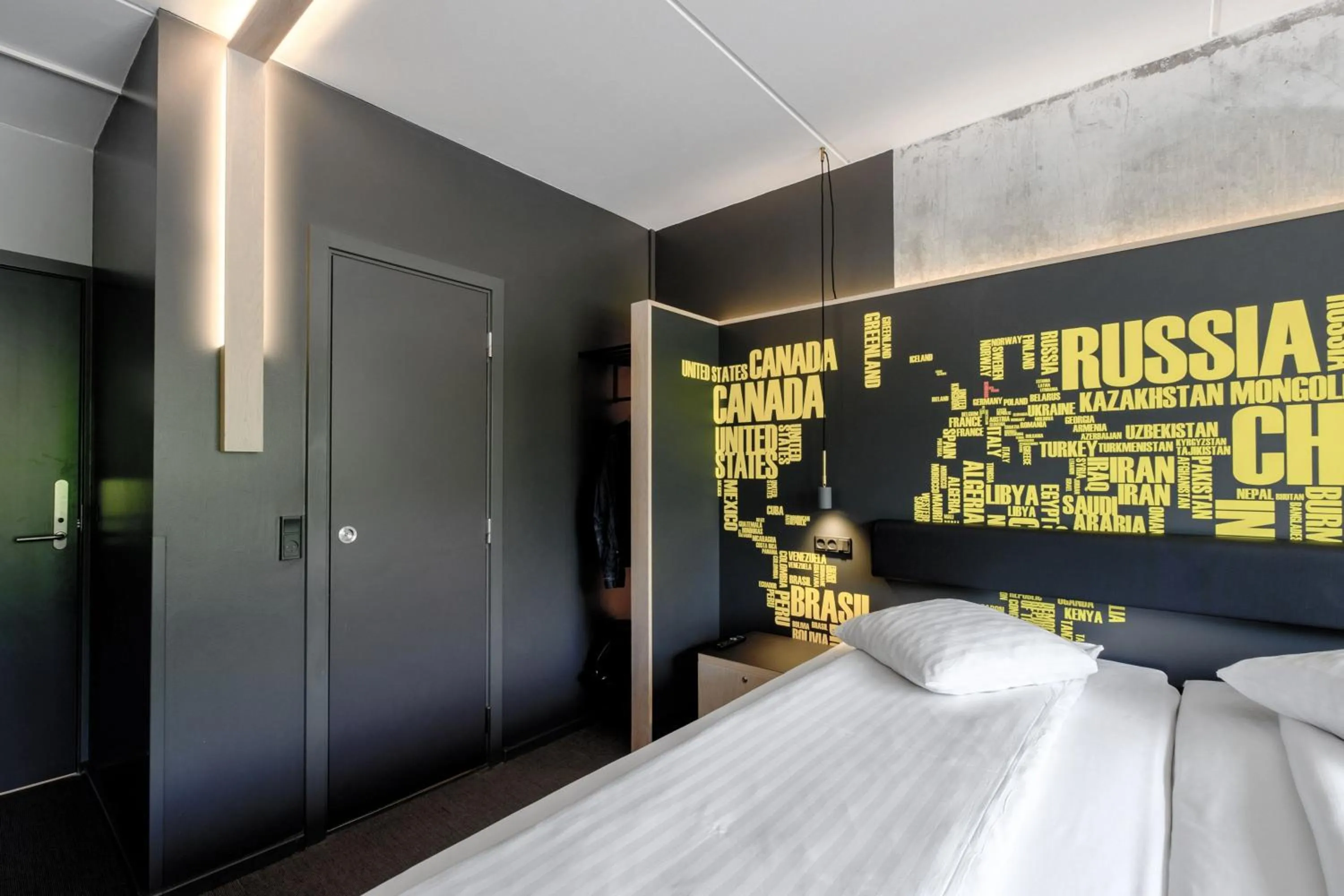 Photo of the whole room, Bed in Four Points Flex by Sheraton Copenhagen Airport