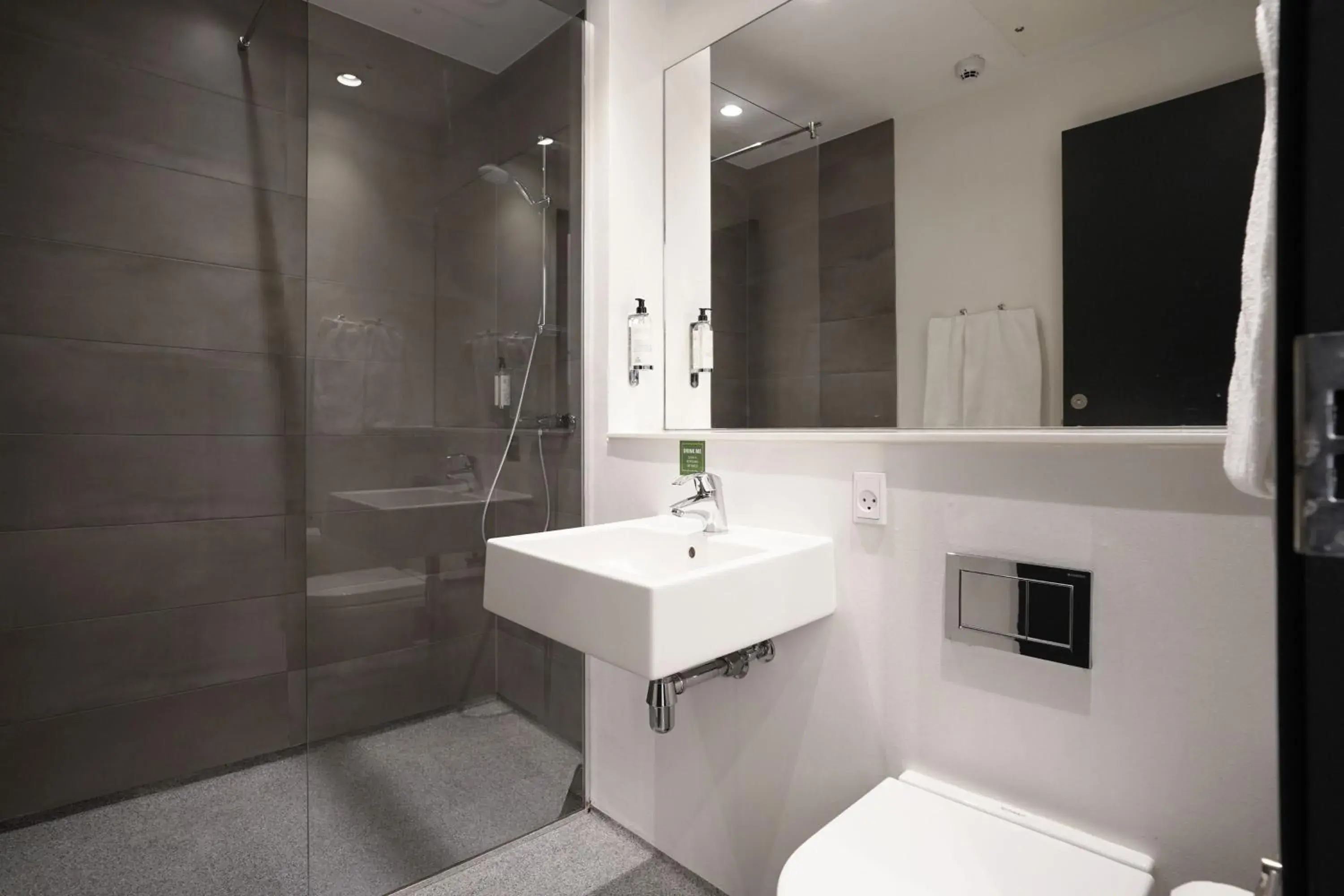 Bathroom in Four Points Flex by Sheraton Copenhagen Airport Bathroom in Four Points Flex by Sheraton Copenhagen Airport