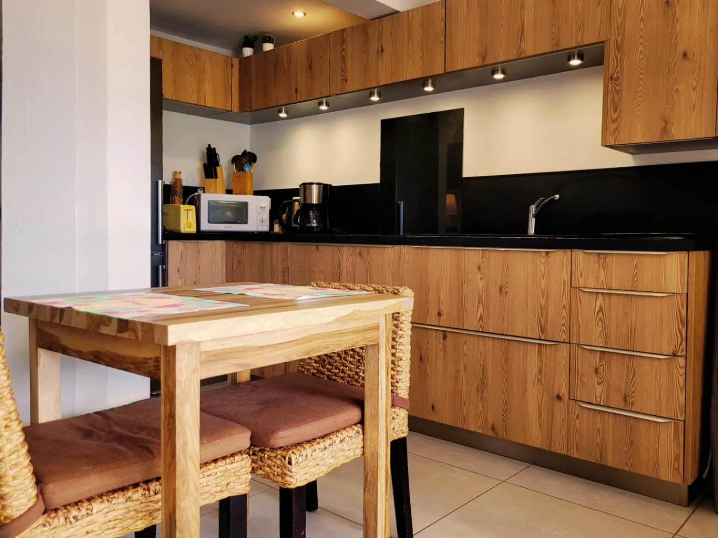 Kitchen or kitchenette in Les Balcons d'Oyster Pond