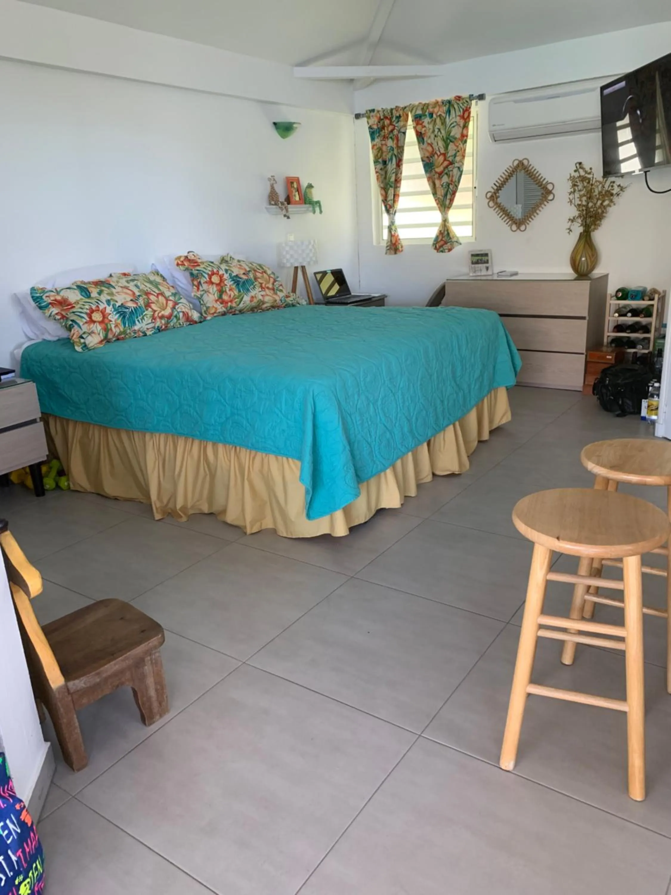 Bed in Les Balcons d'Oyster Pond