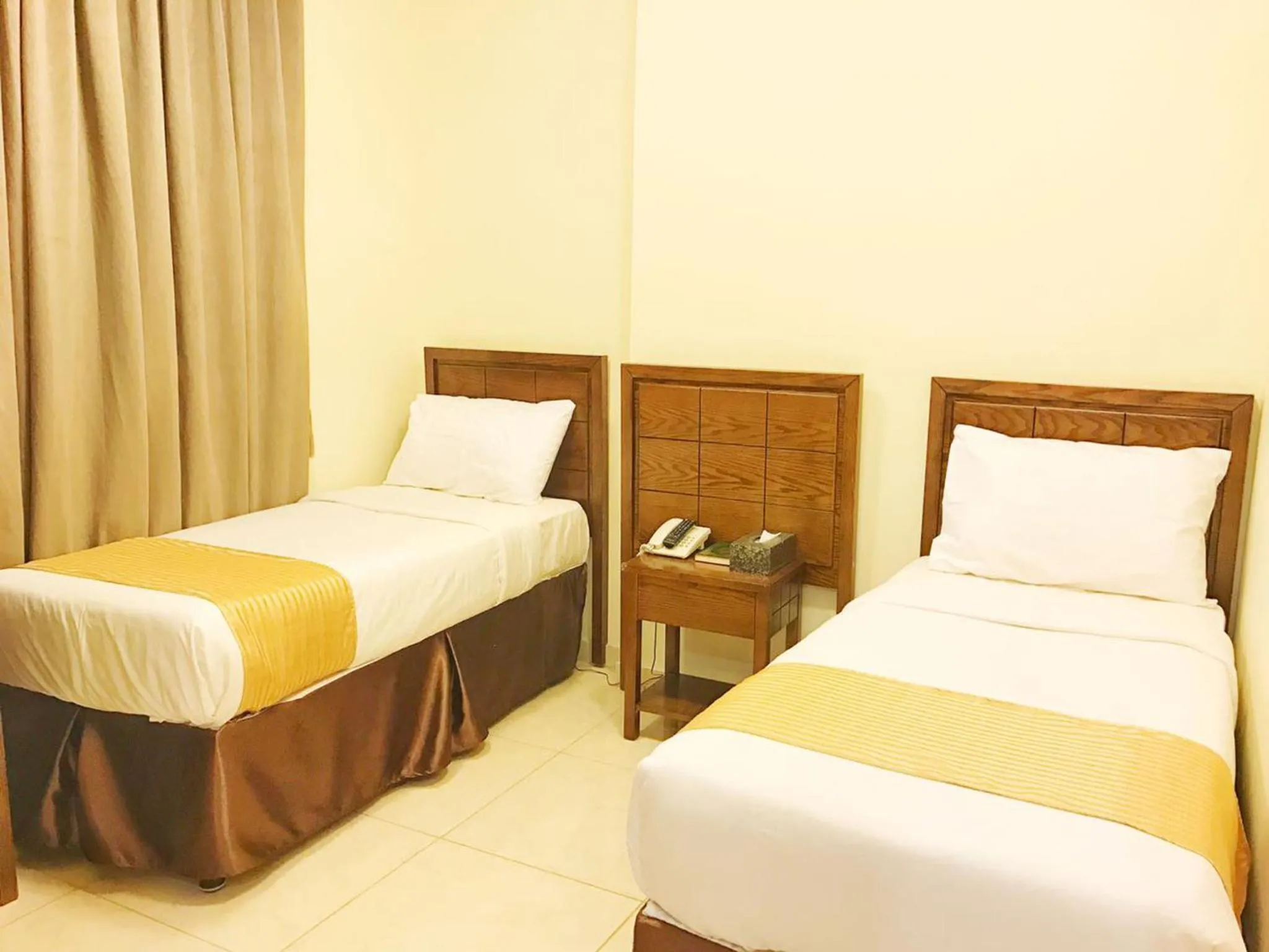 Bedroom, Bed in Knooz Aldiafah