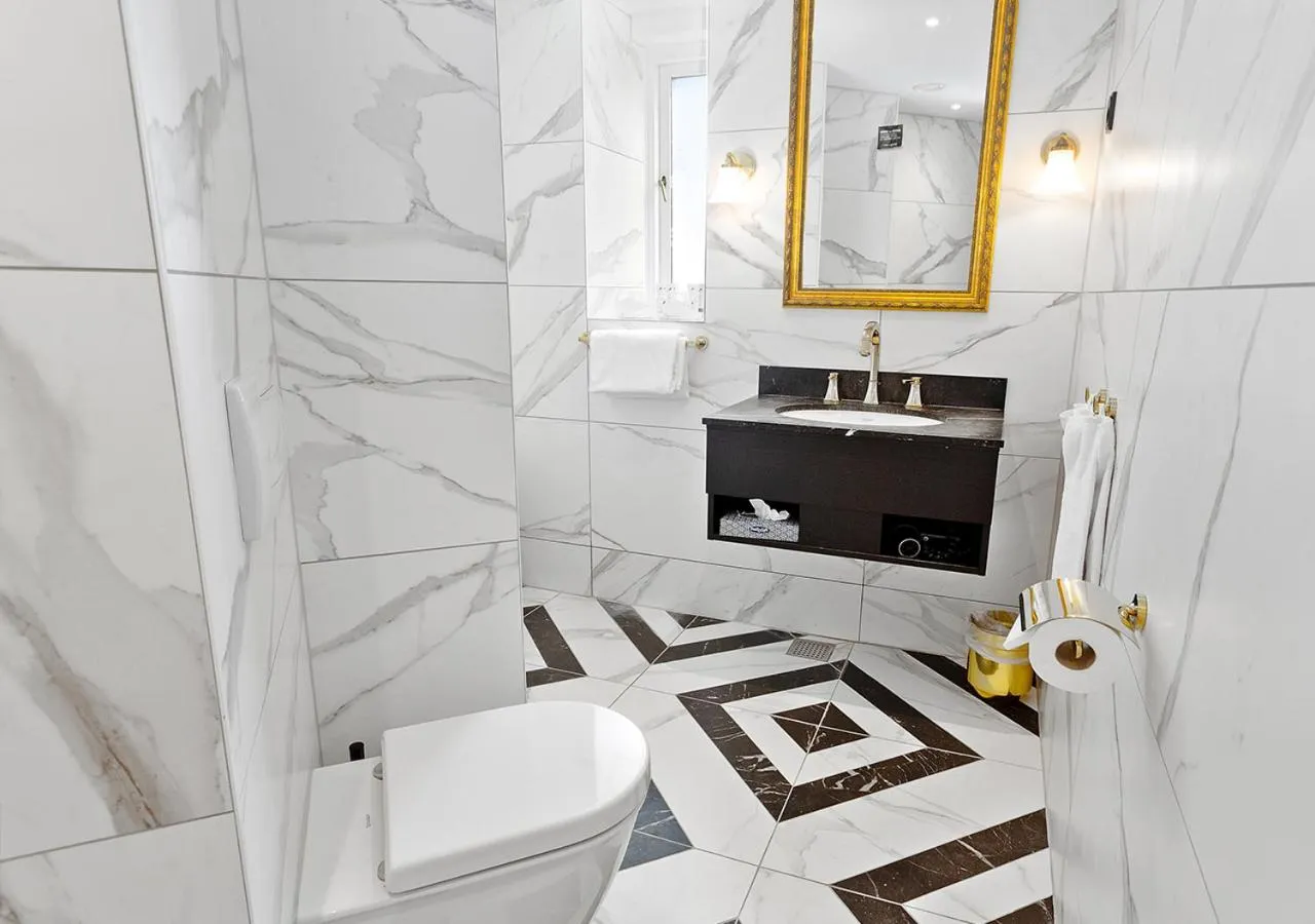 Bathroom in ProfilHotels Copenhagen Plaza