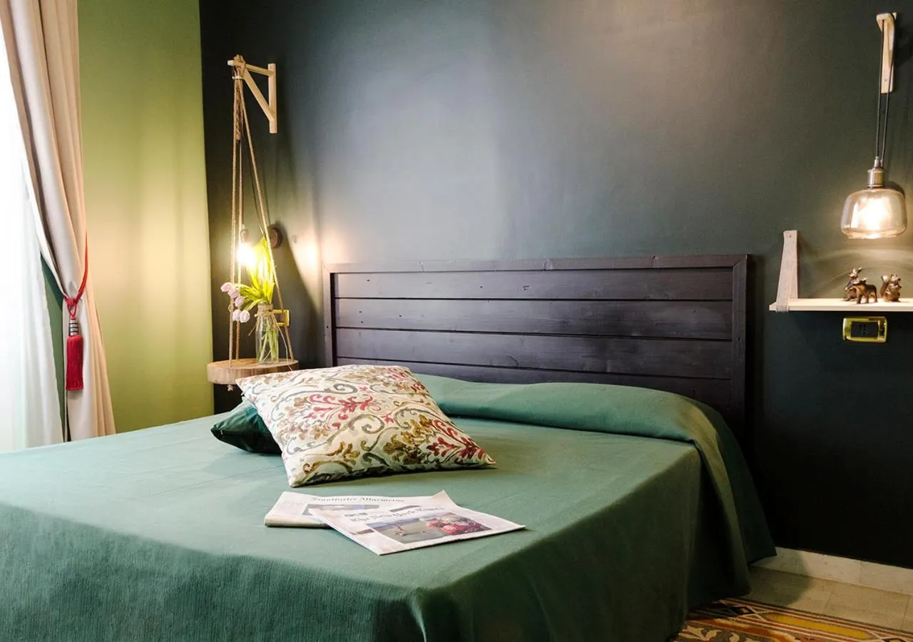 Bedroom, Bed in Eterna Roma