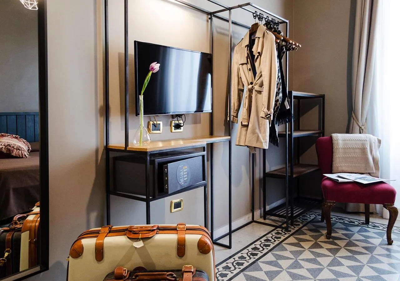 Bedroom, Bed in Eterna Roma