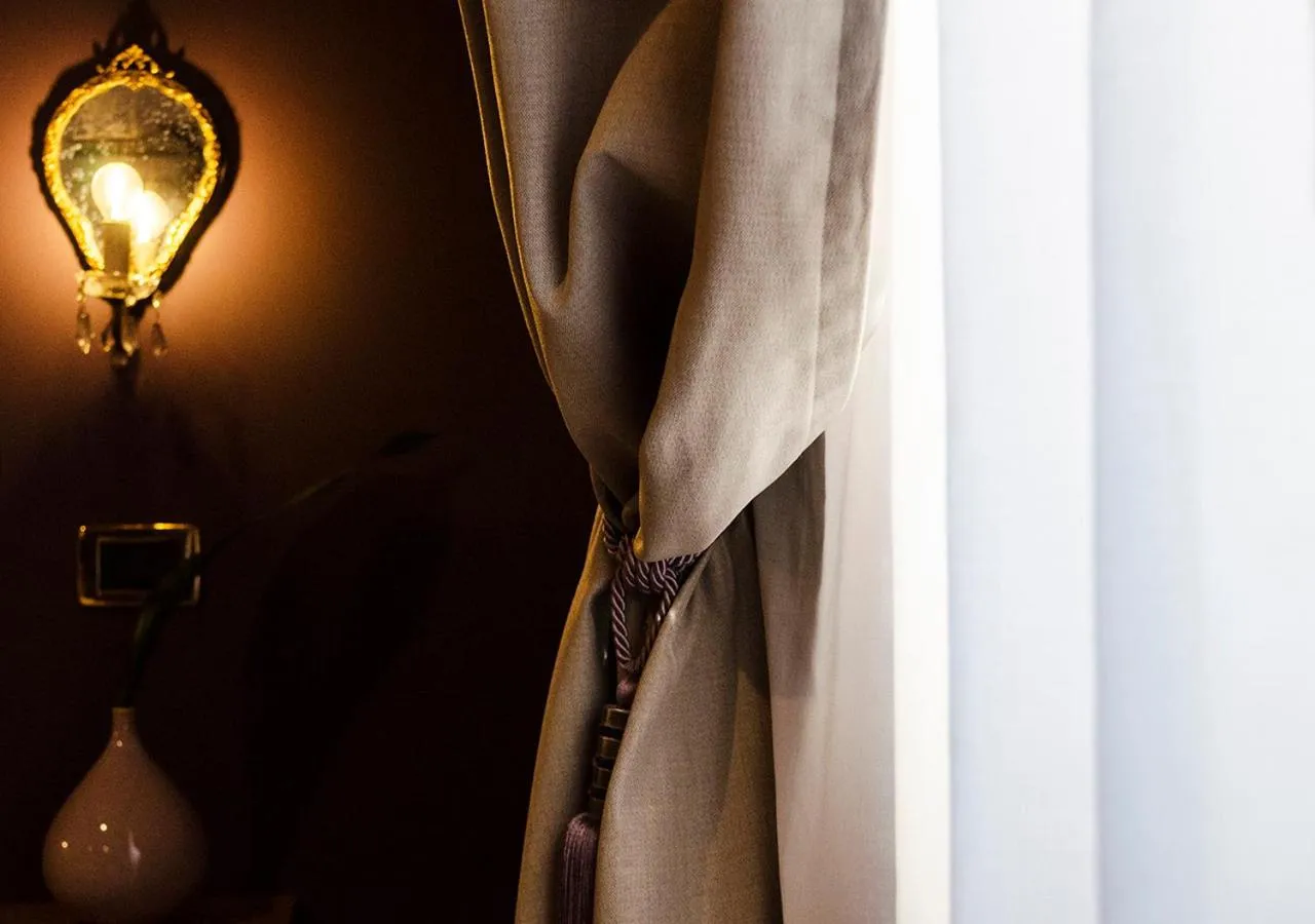 Bedroom in Eterna Roma