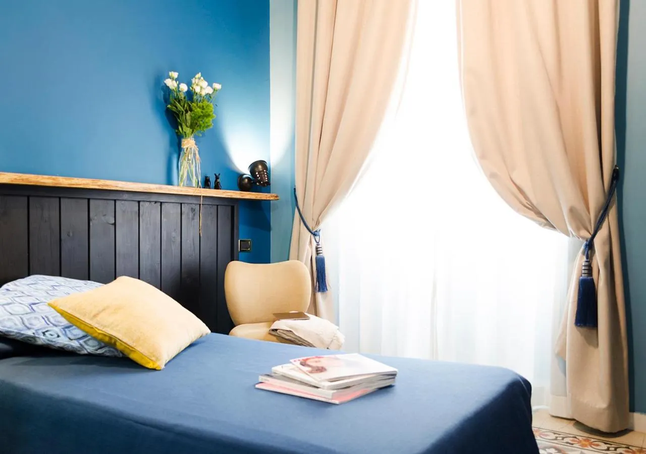 Bedroom, Bed in Eterna Roma