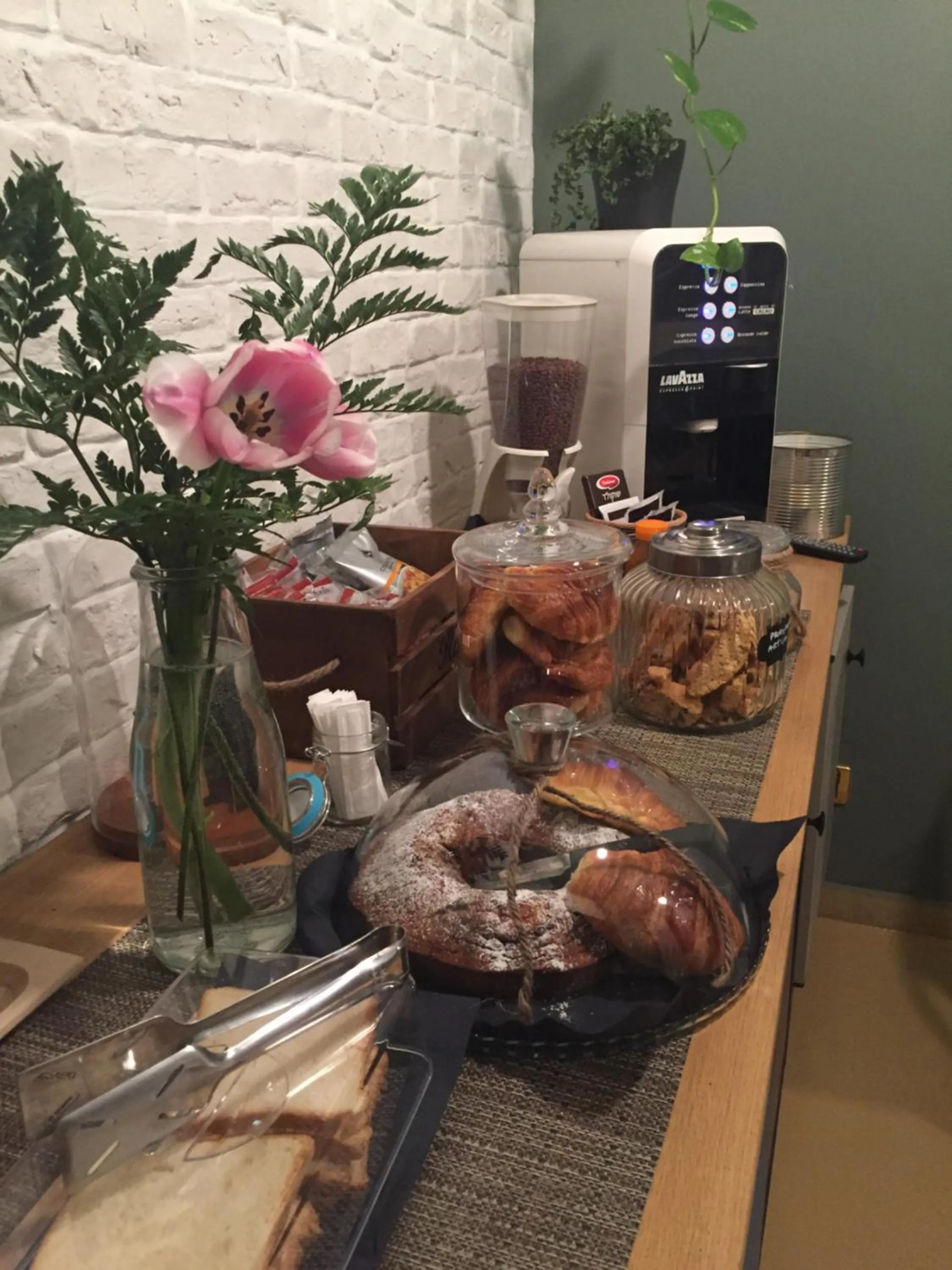 Buffet breakfast in Eterna Roma