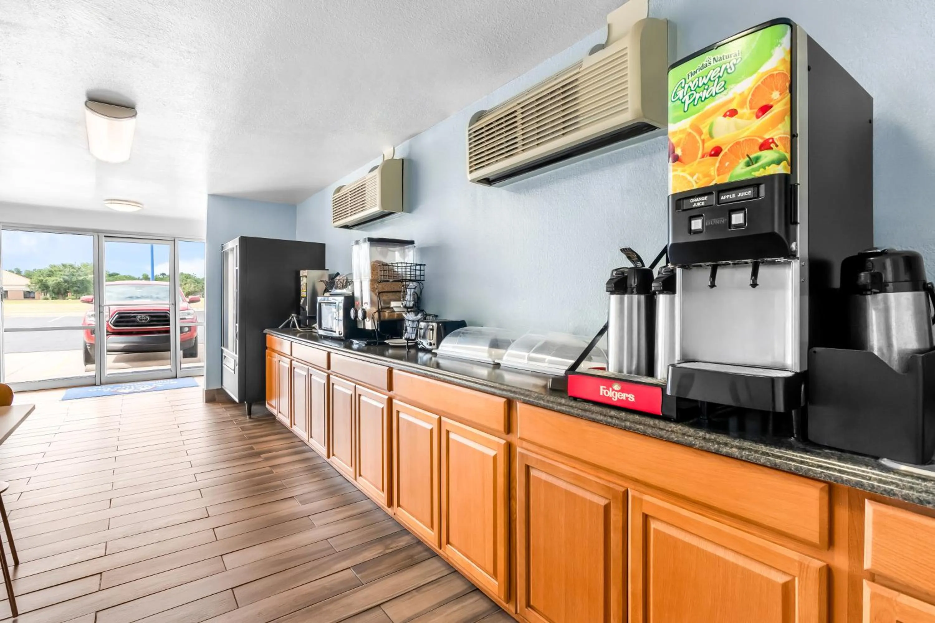 Coffee/tea facilities in Americas Best Value Inn Stillwater