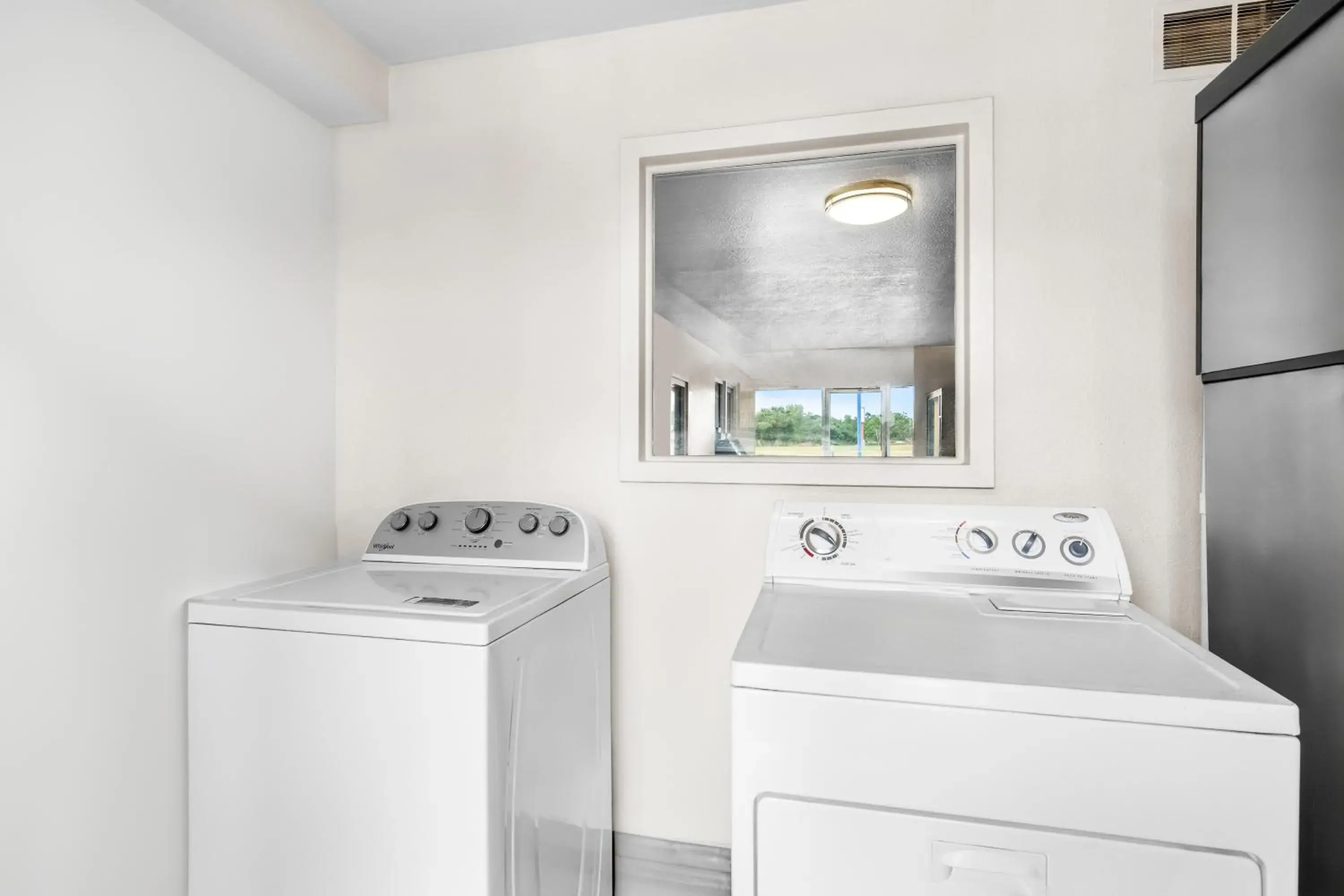 washing machine in Americas Best Value Inn Stillwater washing machine in Americas Best Value Inn Stillwater