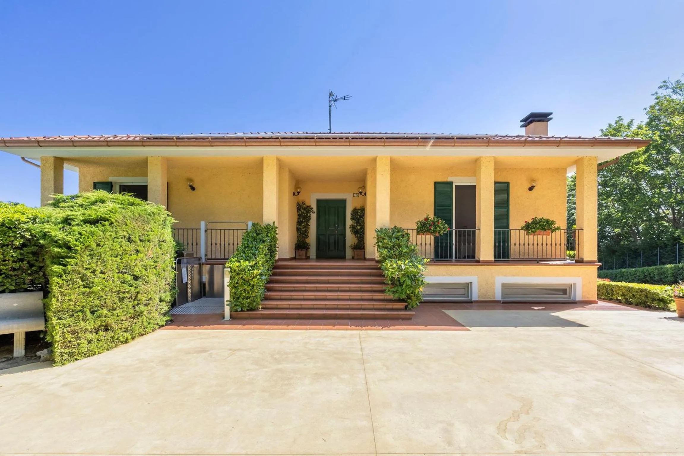 Property building in Villa La Quiete