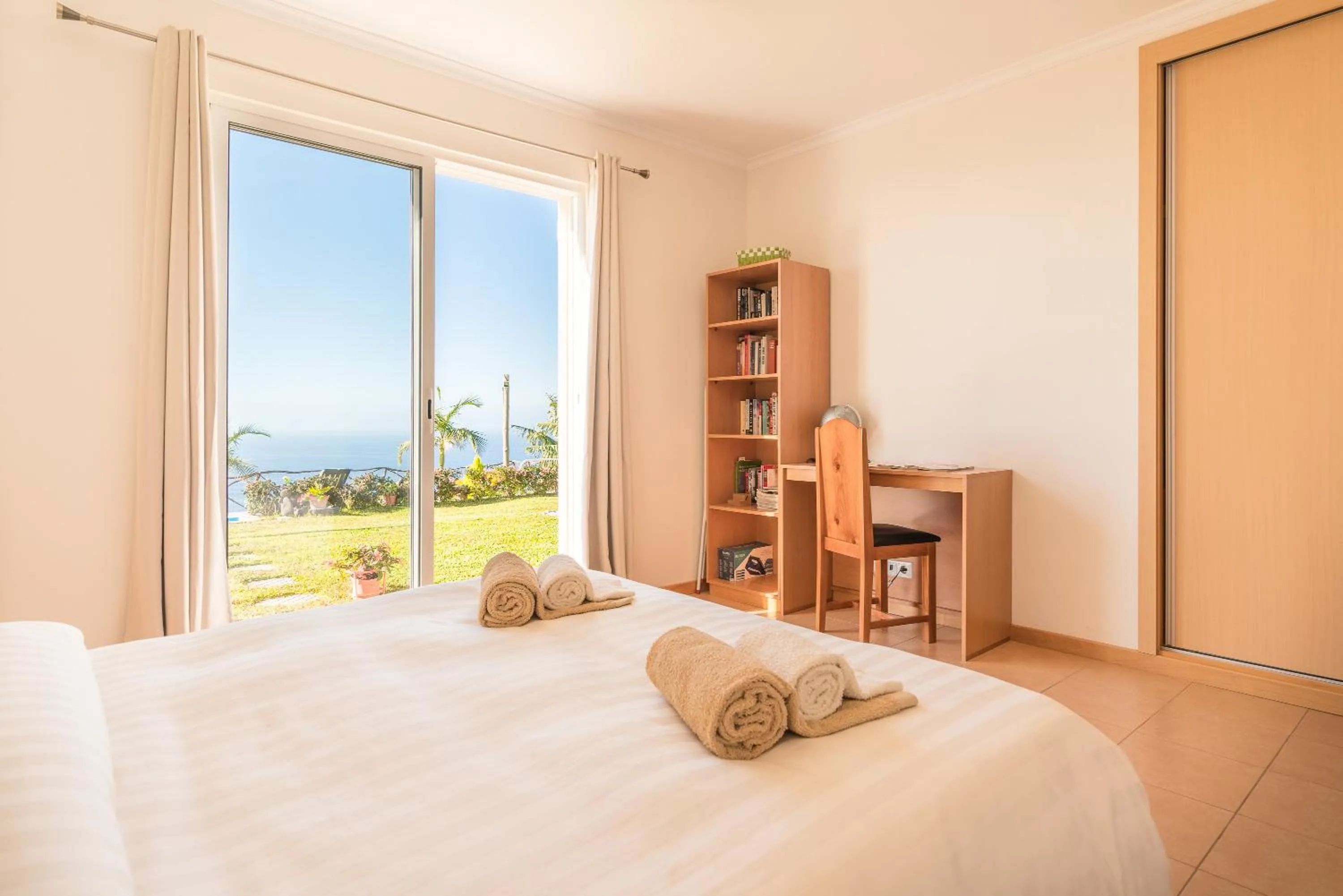 Library, Bed in Casa Sol e Vista