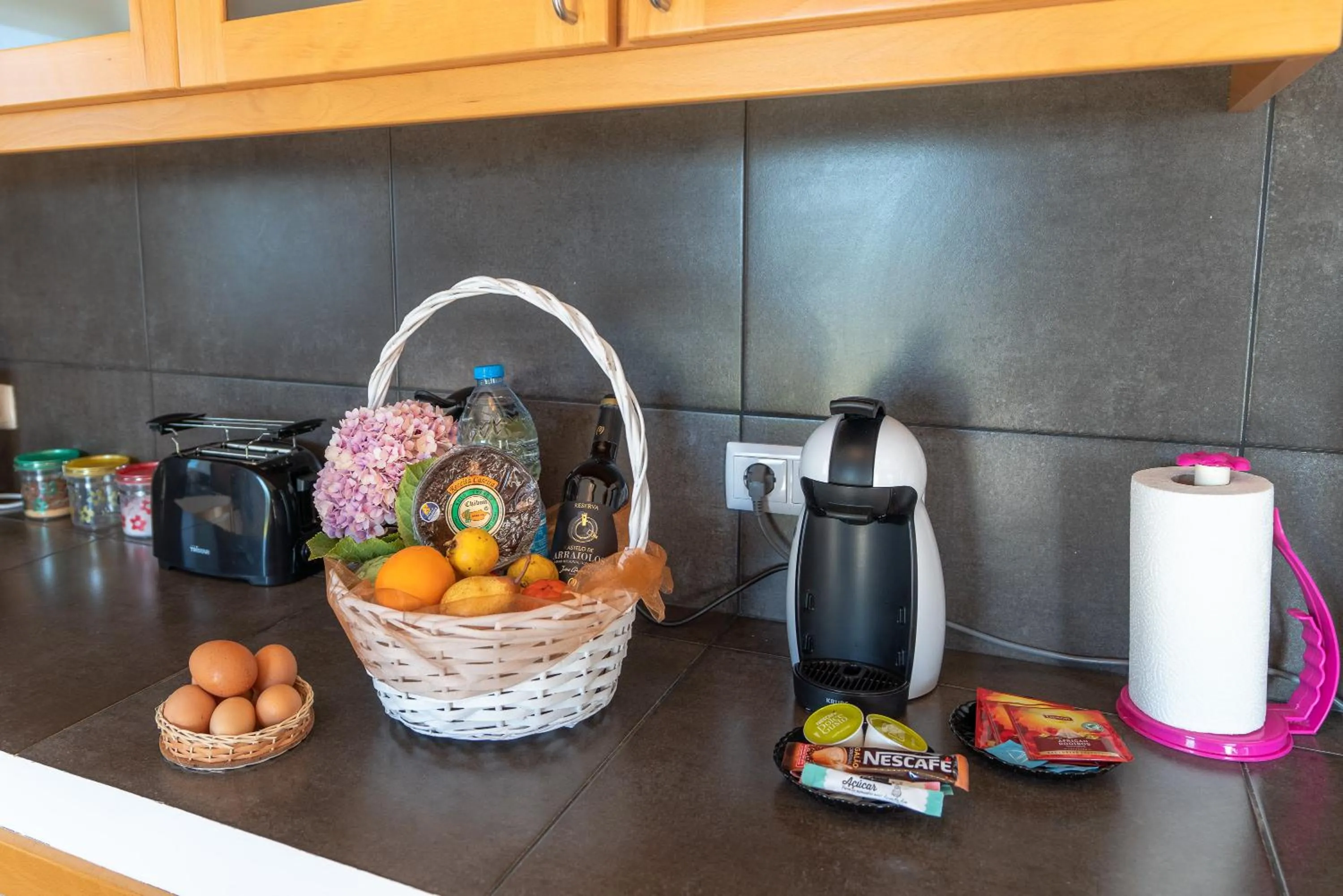 Communal kitchen in Casa Sol e Vista