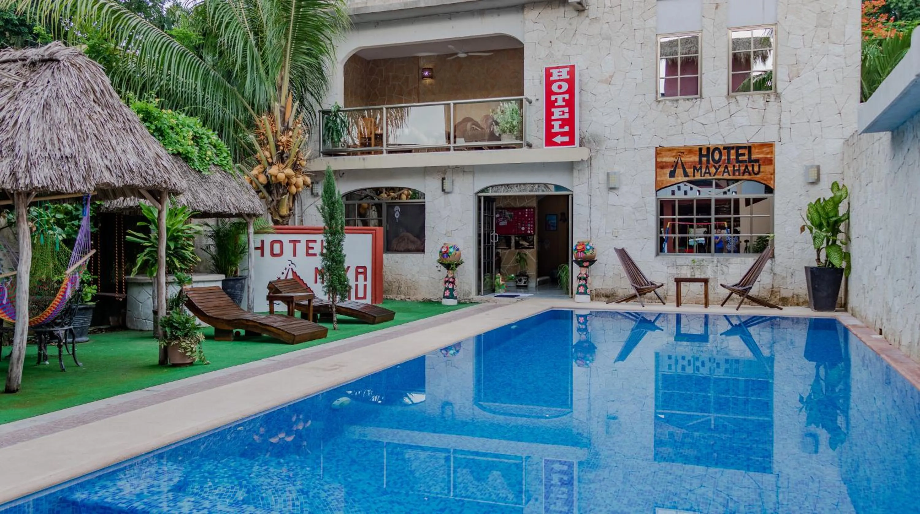 Property building in Hotel Mayahau Coba