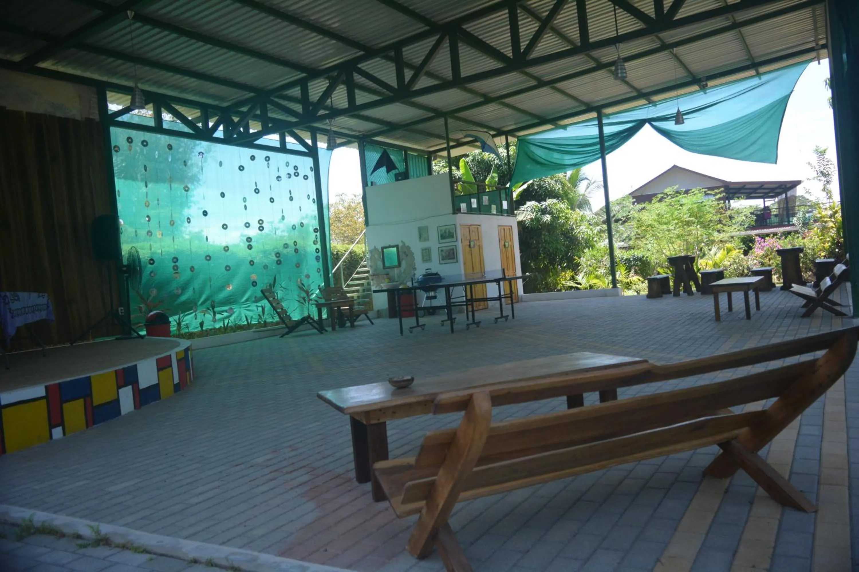 Library in Dolce Uvita