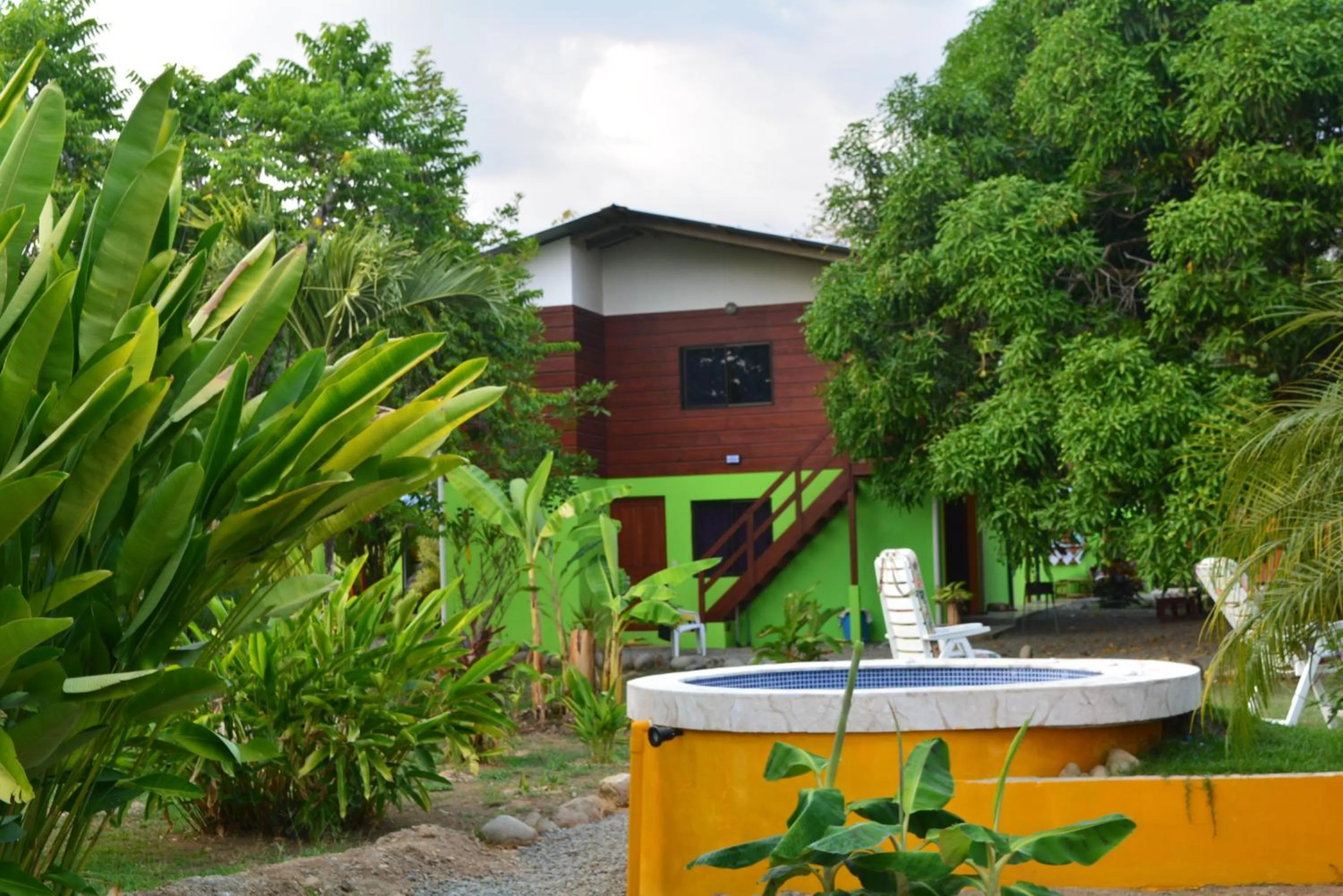 Property building in Dolce Uvita