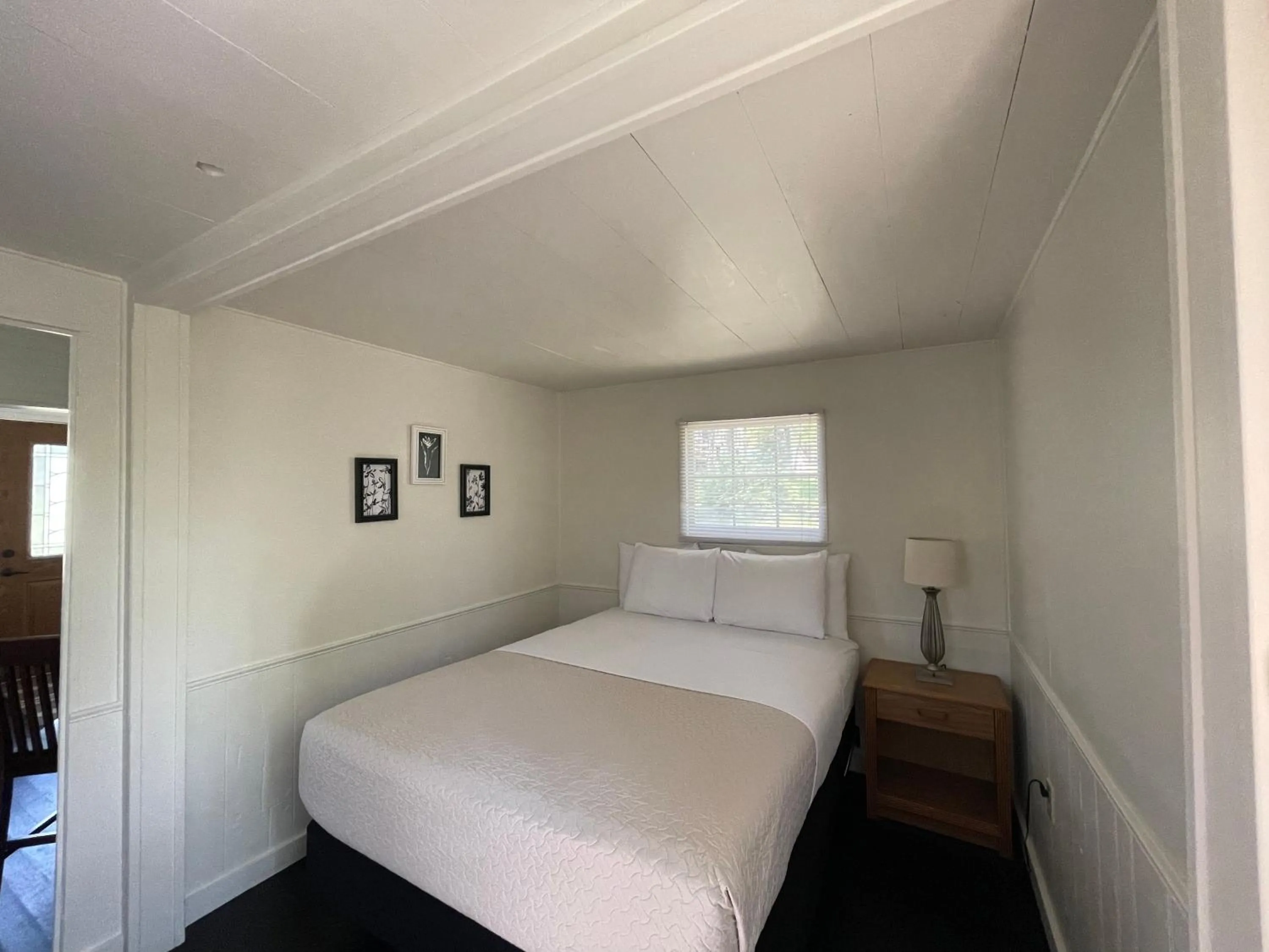 Bedroom in Hanging Horn Lakeside Resort