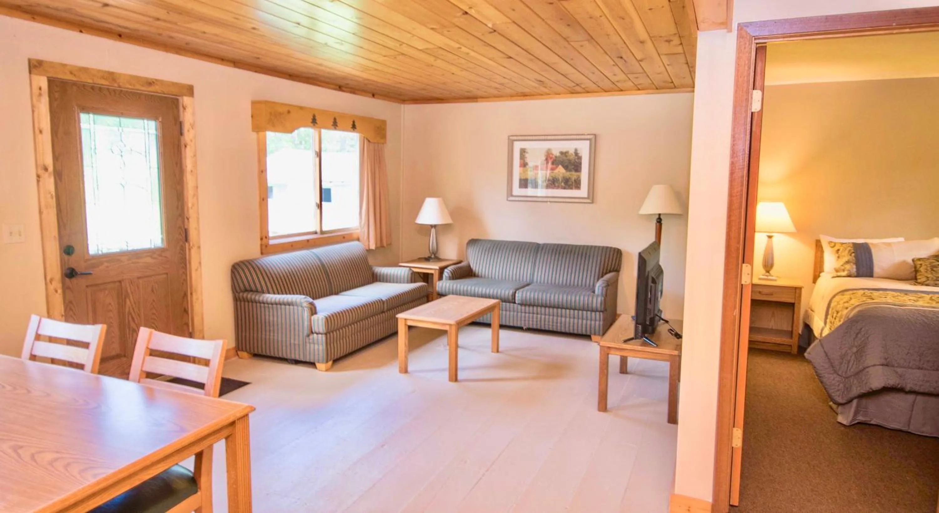 Living room in Hanging Horn Lakeside Resort