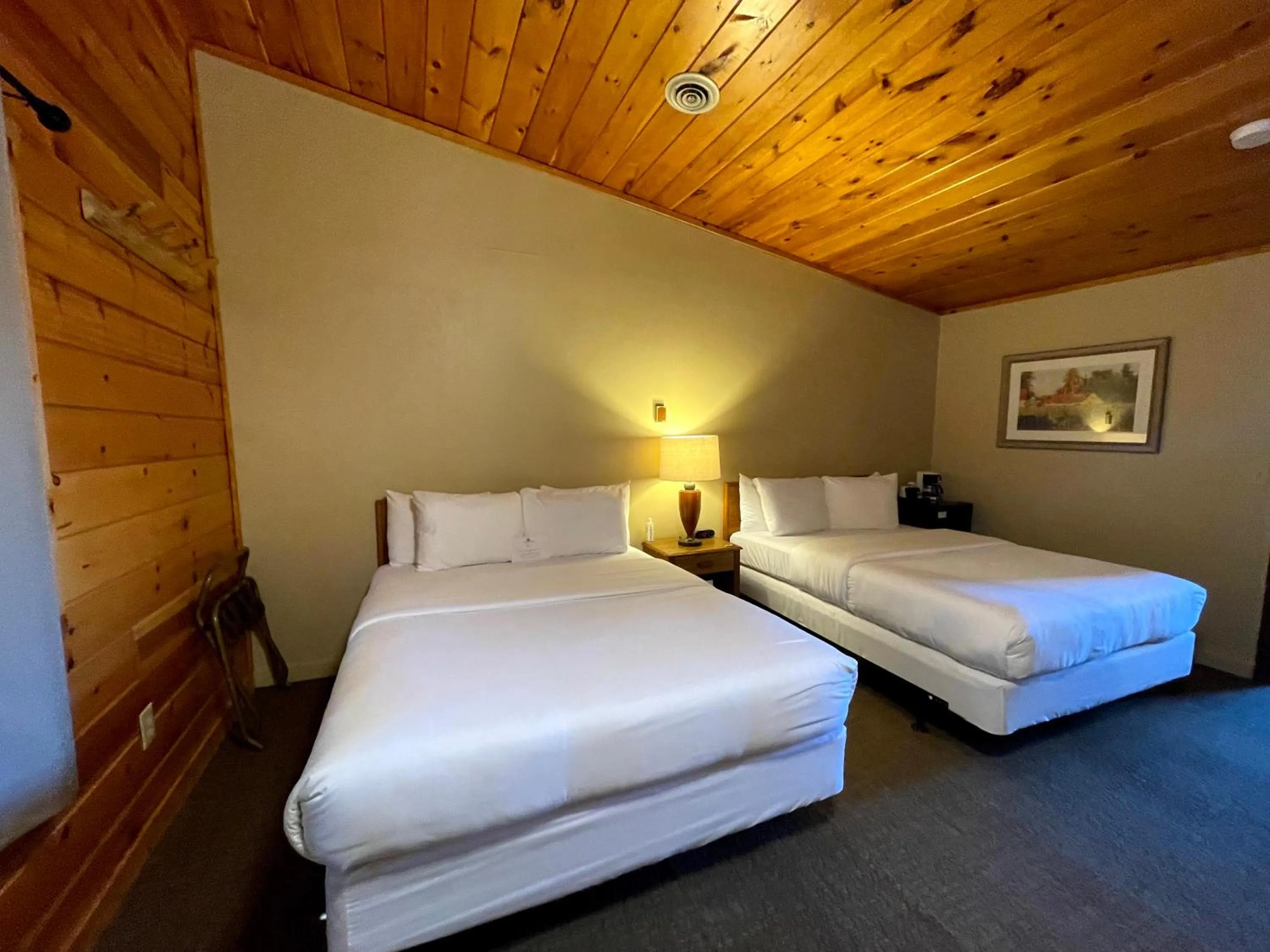 Bedroom in Hanging Horn Lakeside Resort