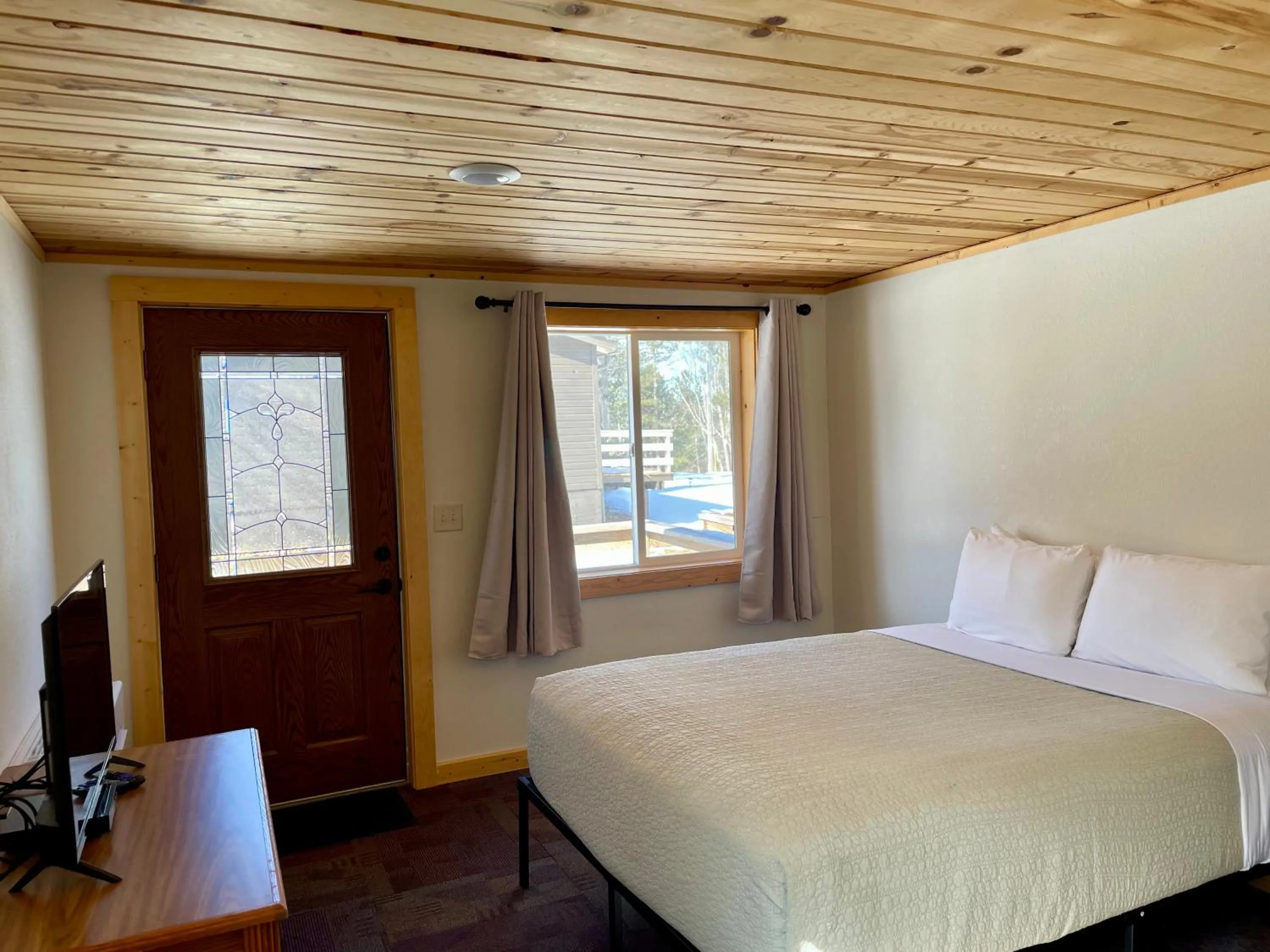 Bedroom in Hanging Horn Lakeside Resort