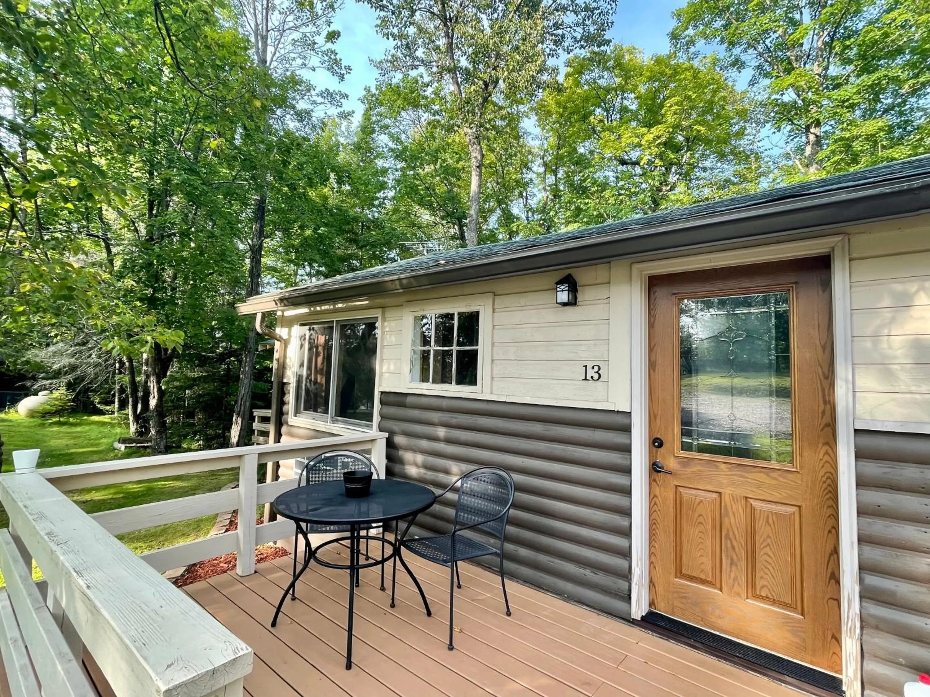 Balcony/Terrace in Hanging Horn Lakeside Resort