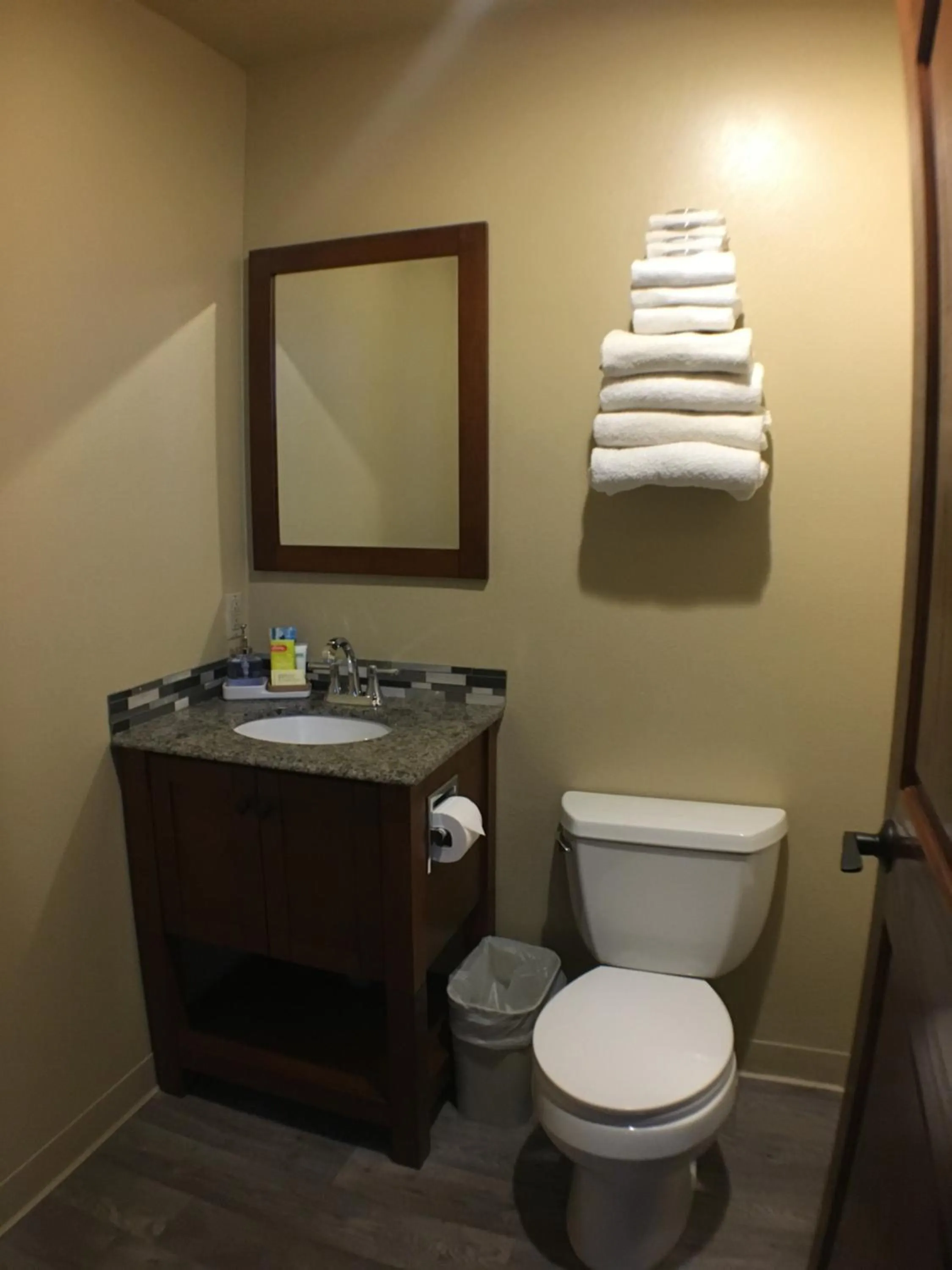 Bathroom in Hanging Horn Lakeside Resort