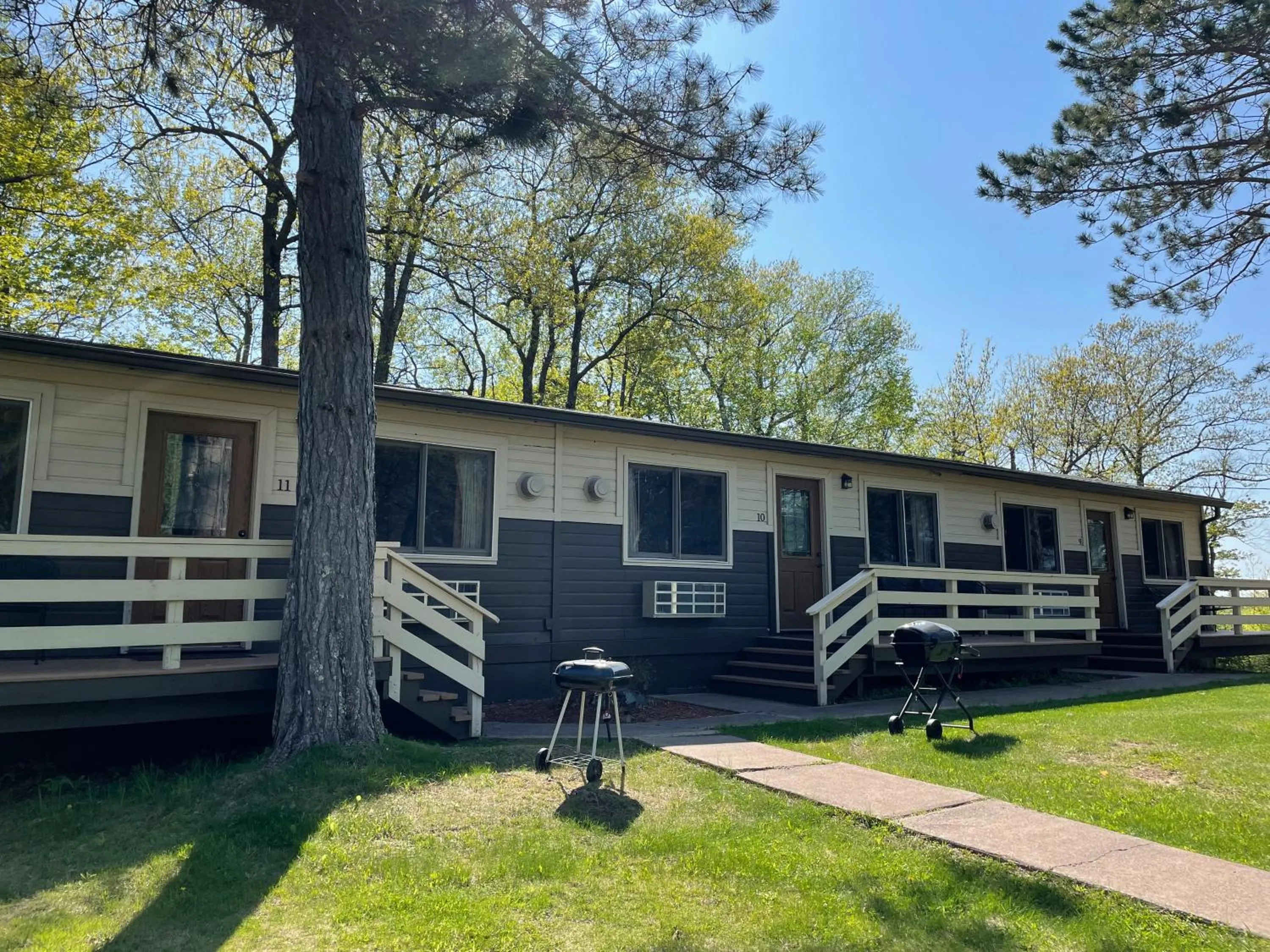 Property building in Hanging Horn Lakeside Resort