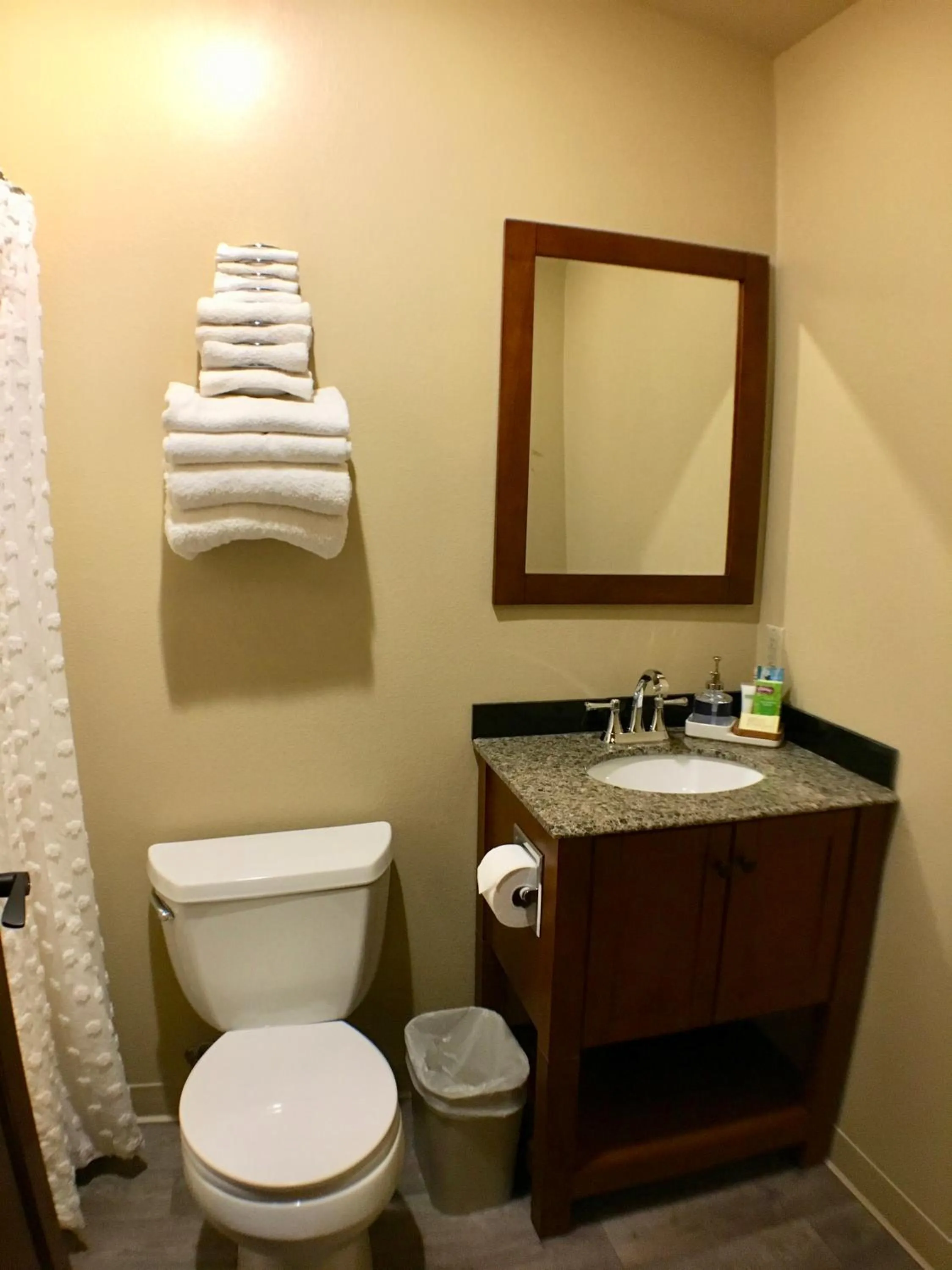 Bathroom in Hanging Horn Lakeside Resort