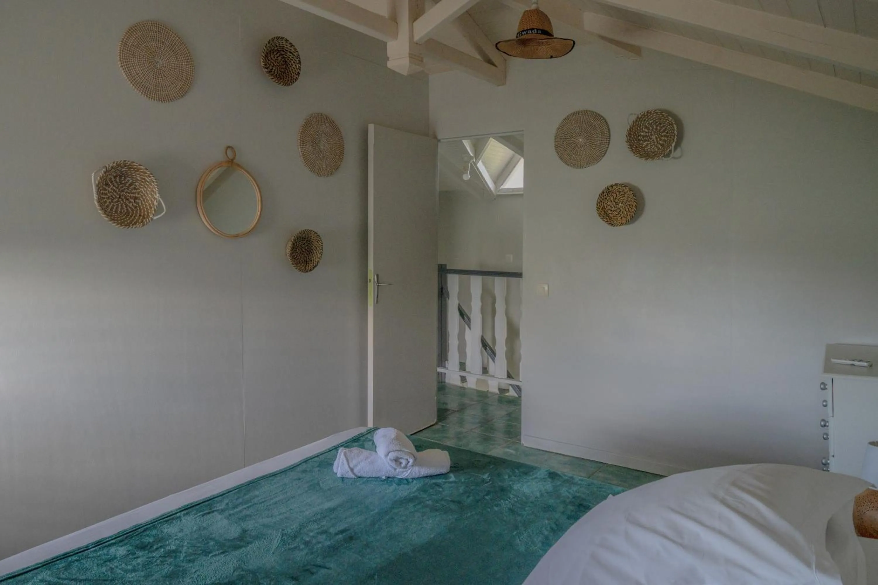 Bedroom, Bed in Domaine De Marly, 3 étoiles