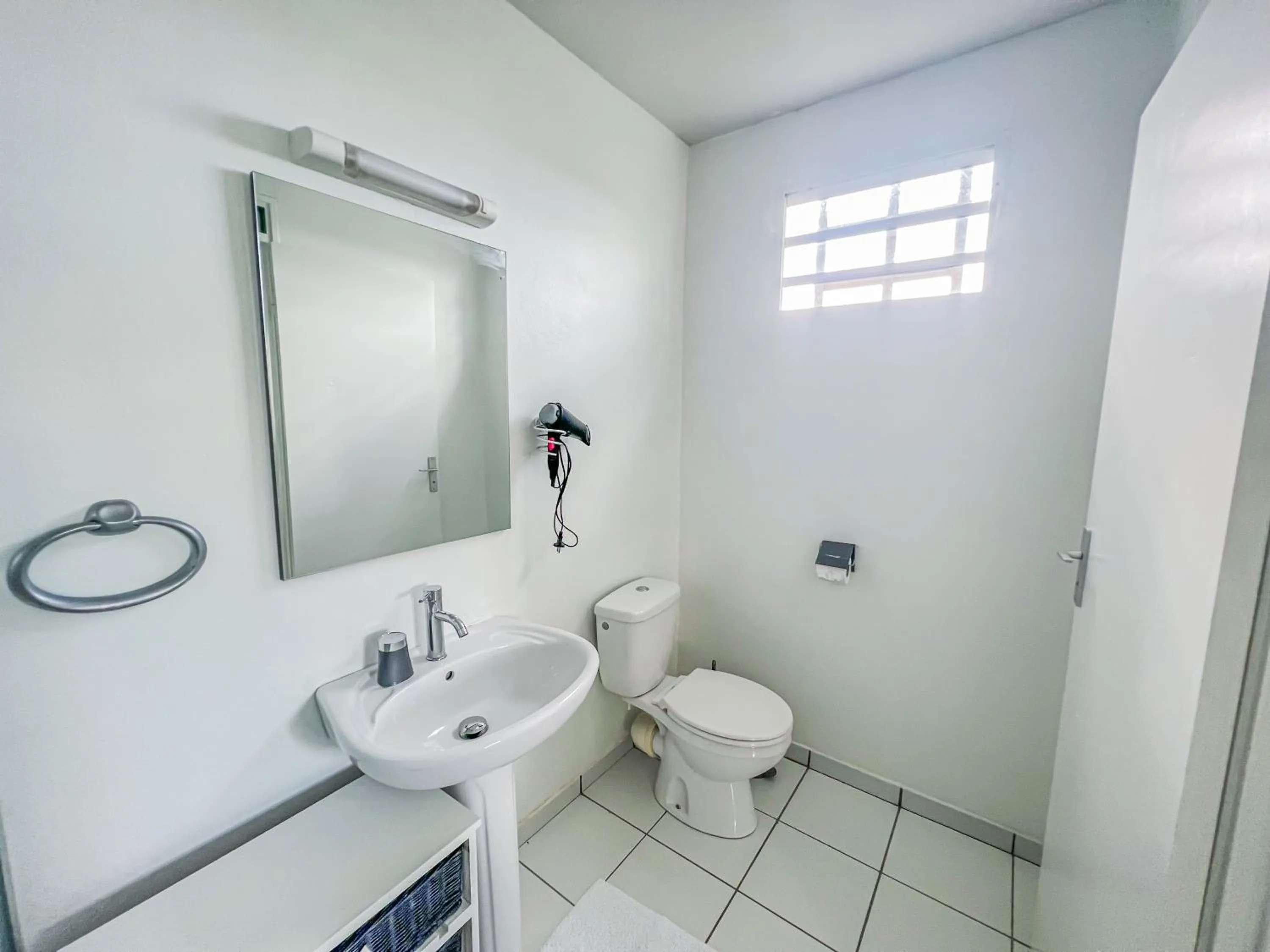 Bathroom in Domaine De Marly, 3 étoiles