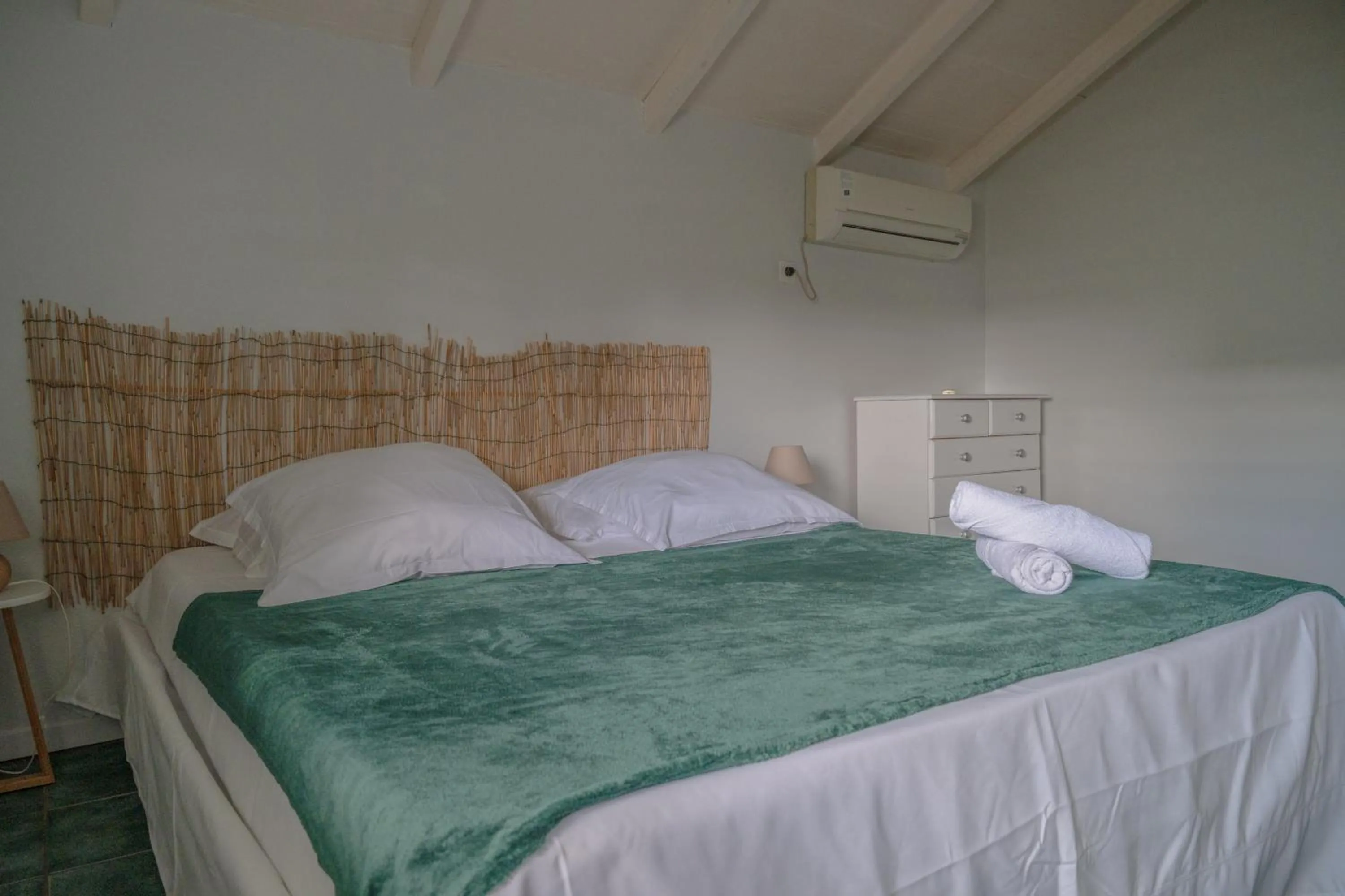 Bedroom, Bed in Domaine De Marly, 3 étoiles