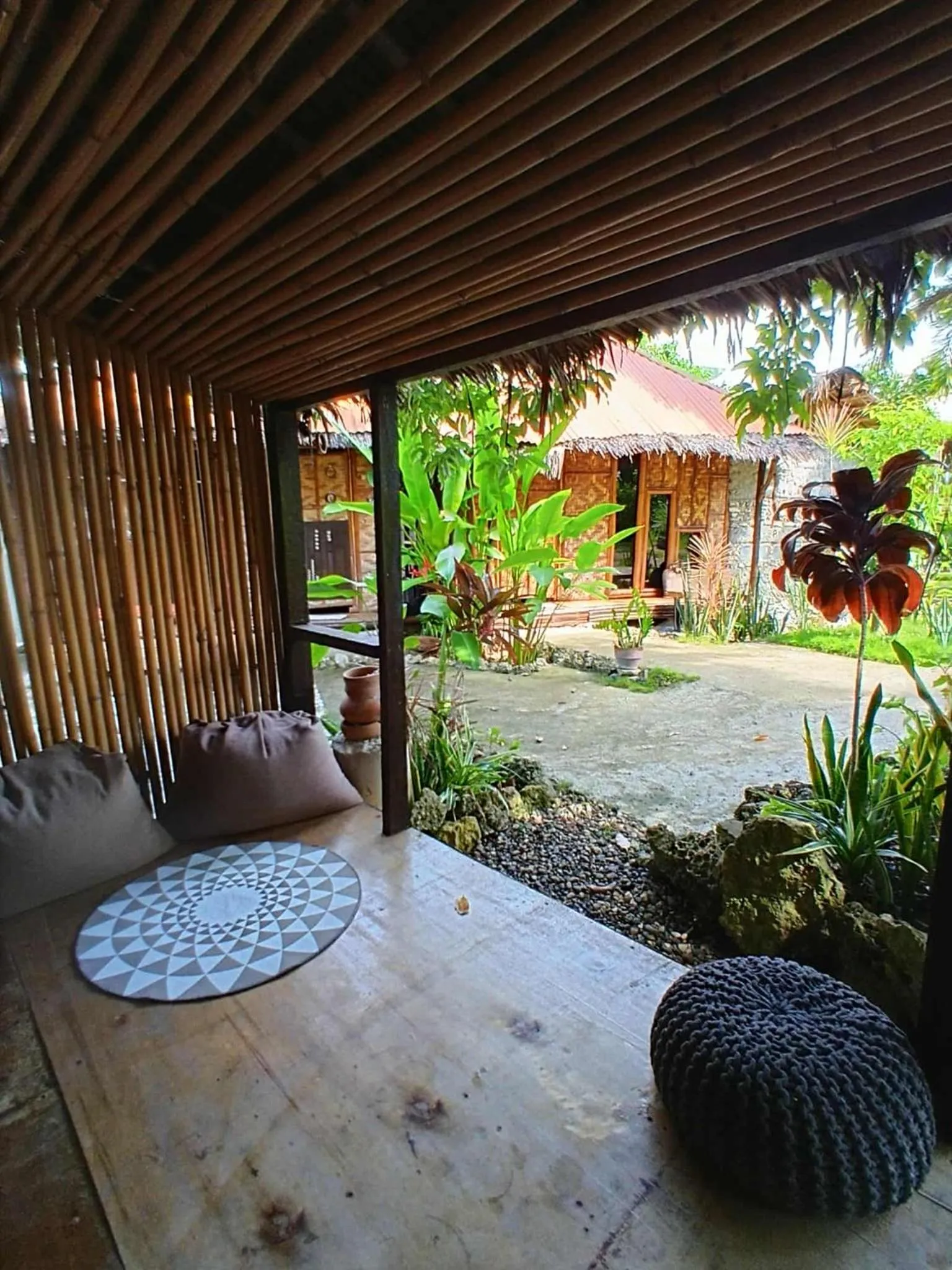 Herbs Guest House and Restaurant near the Sea