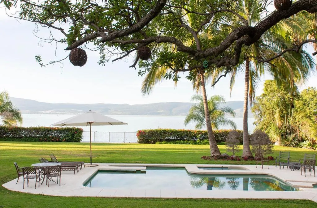Swimming pool in Casa Palomas Bed and Breakfast