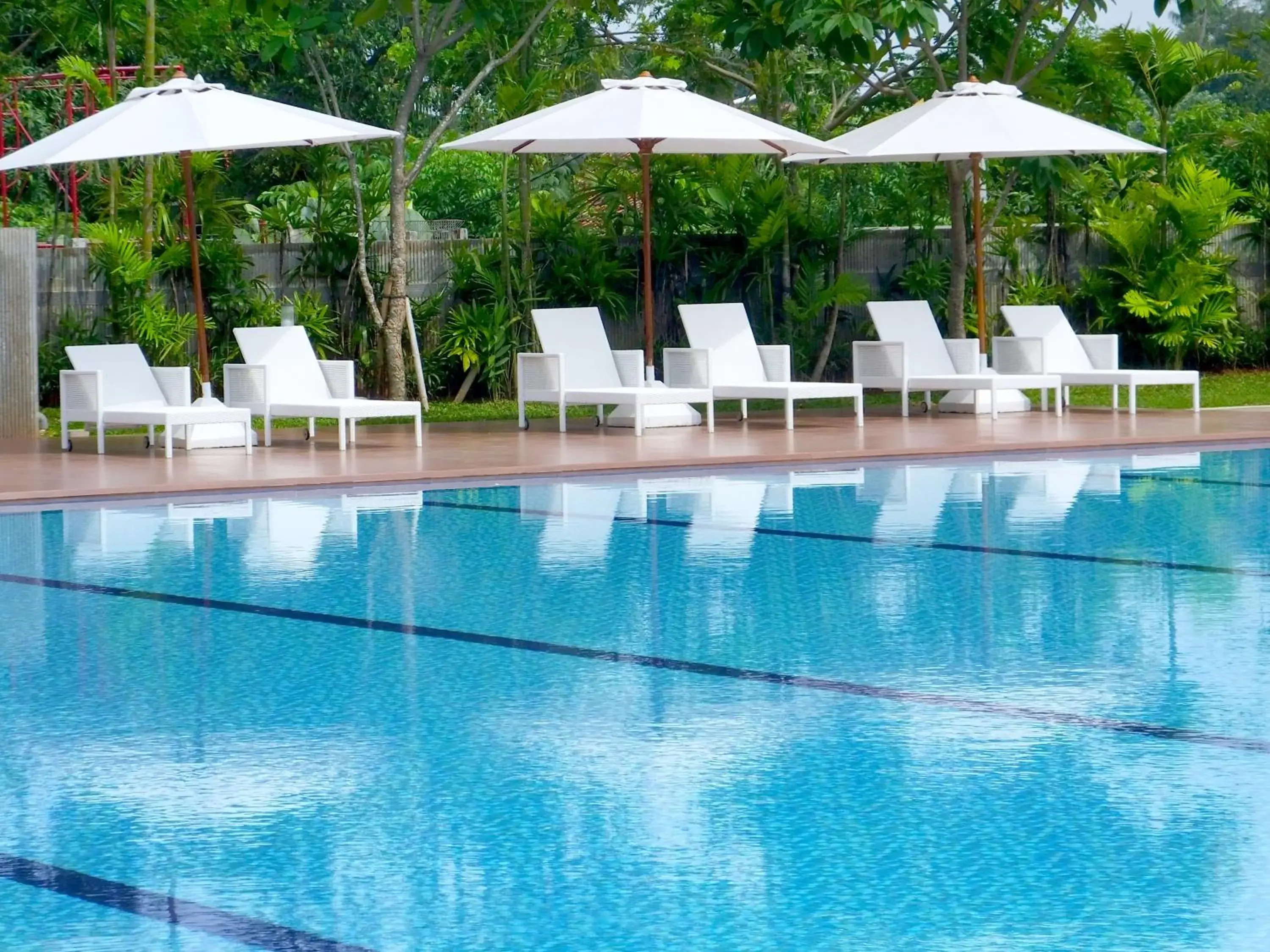 Swimming pool in Nunia Inn Bandara Jakarta Swimming pool in Nunia Inn Bandara Jakarta