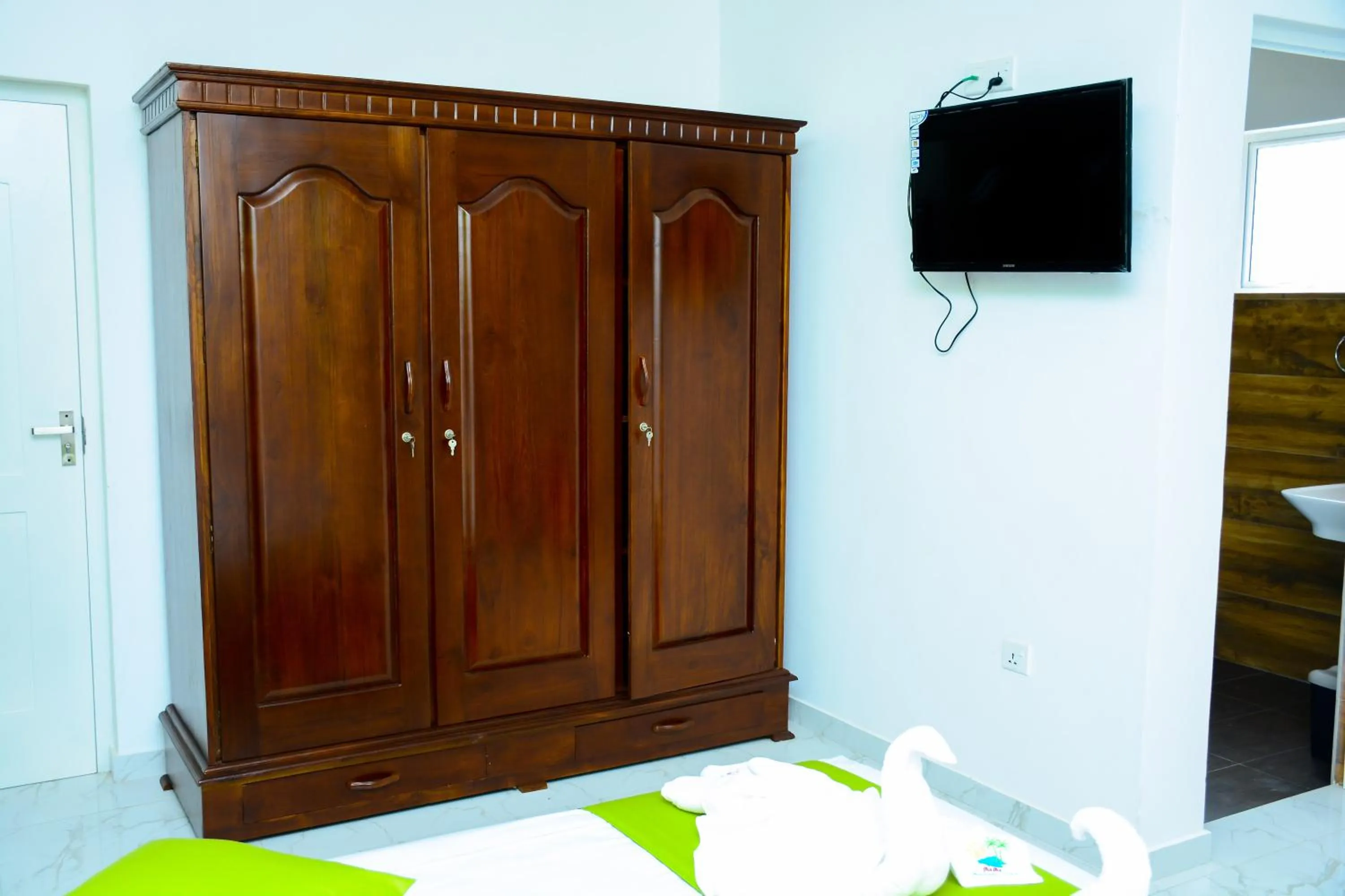 Bedroom, Bed in Mama Beach Villa